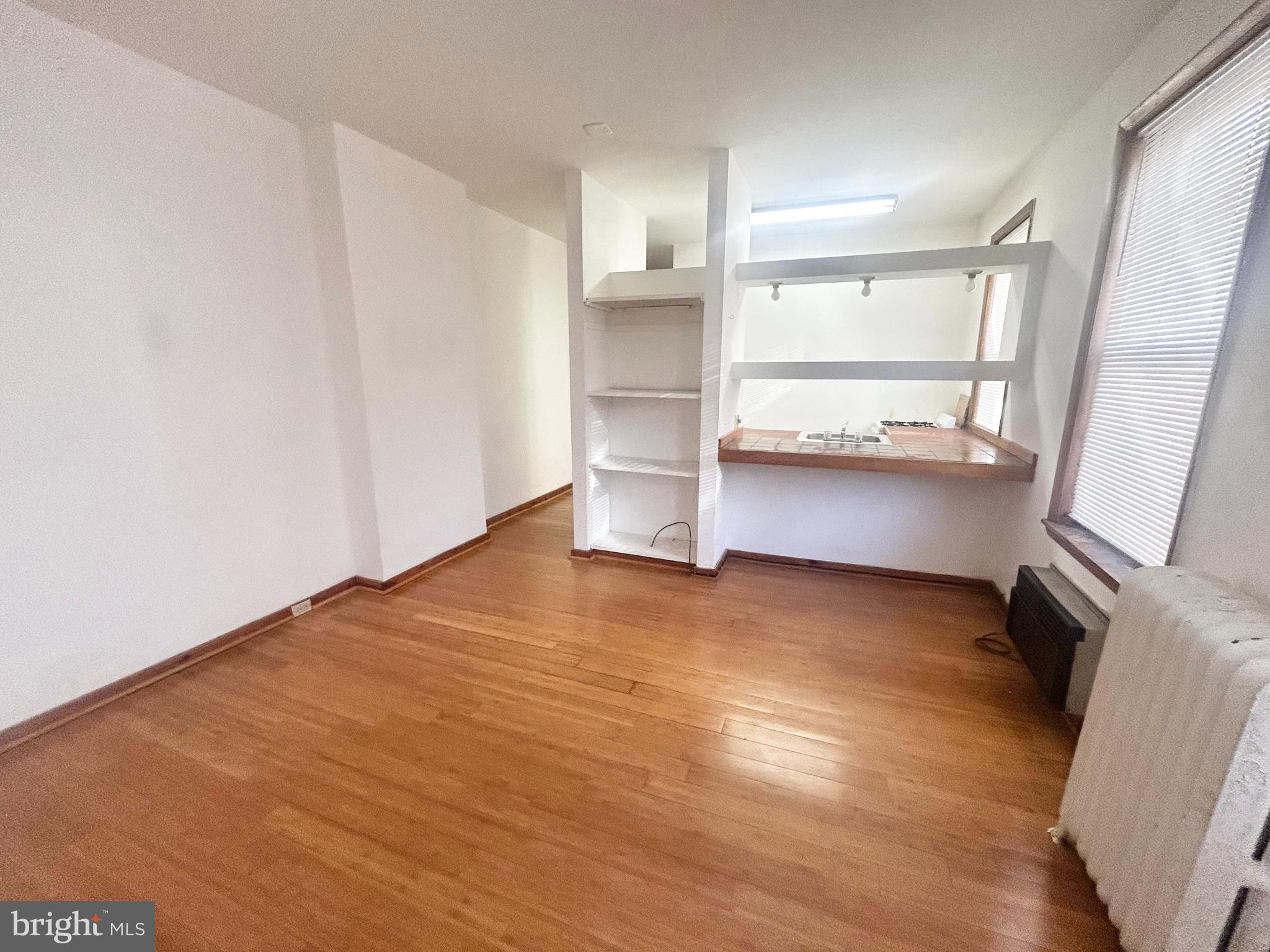 SPRING GARDEN - Residential Lease