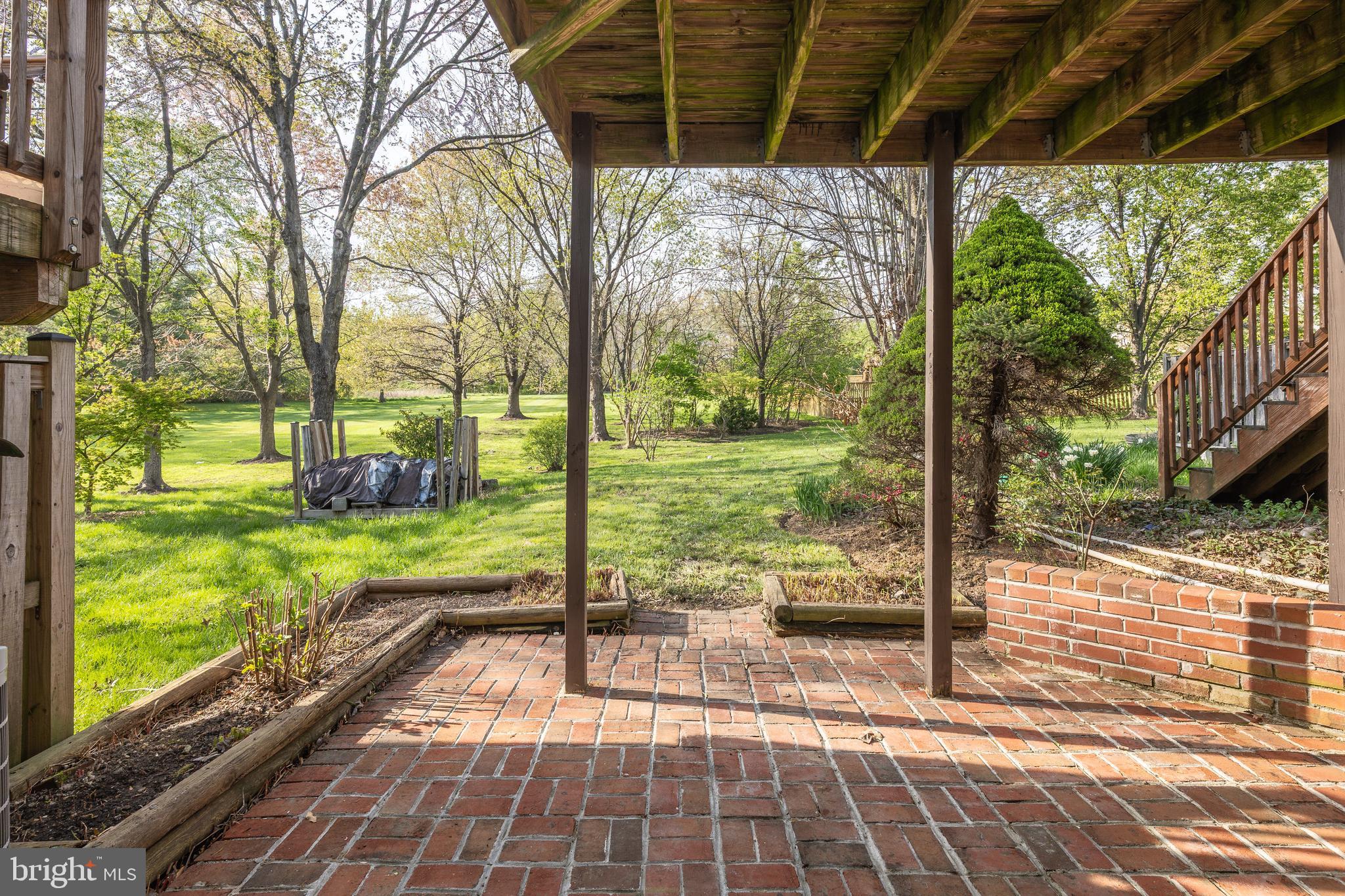 SILVER SPRING CNTRY CLUB - Residential