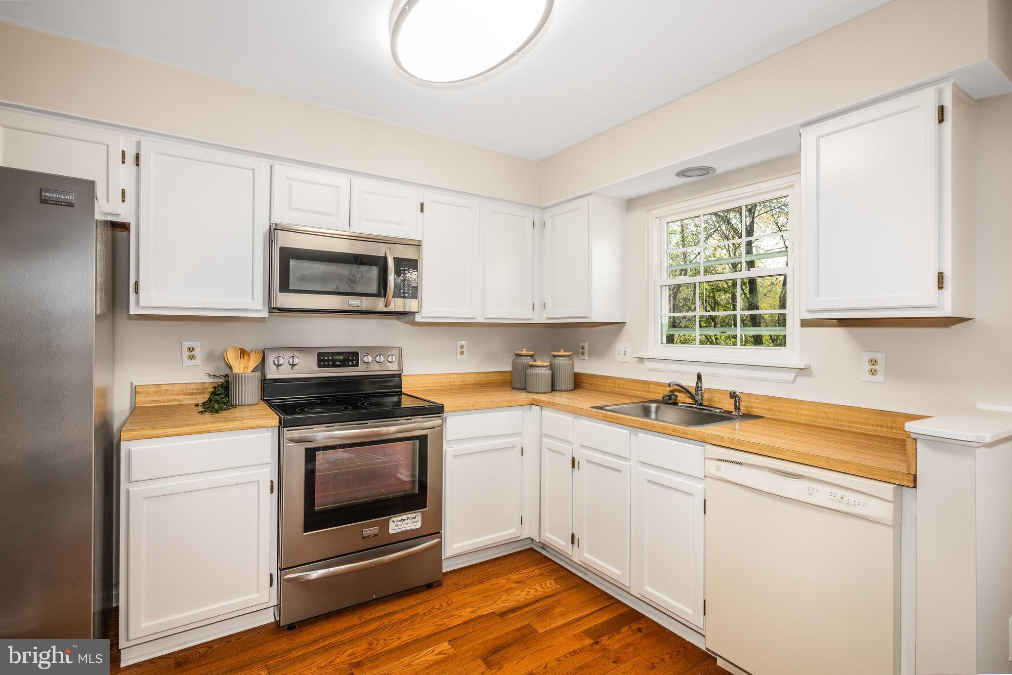 SILVER SPRING CNTRY CLUB - Residential