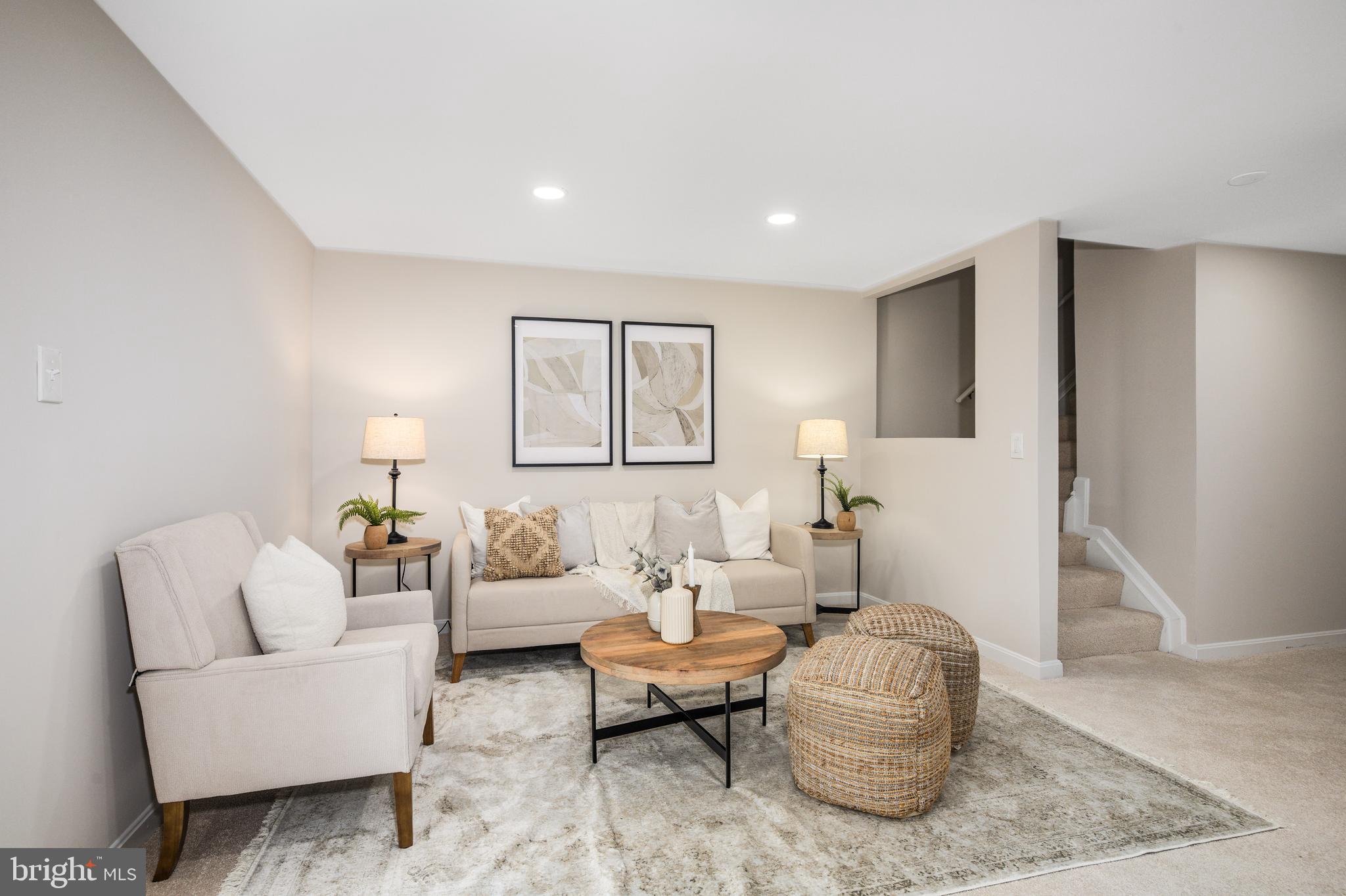 SILVER SPRING CNTRY CLUB - Residential