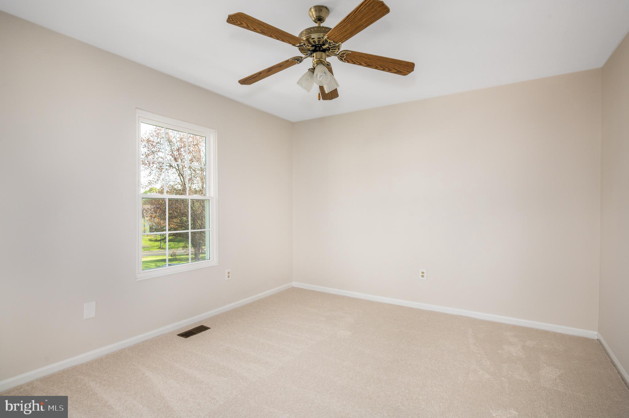 SILVER SPRING CNTRY CLUB - Residential