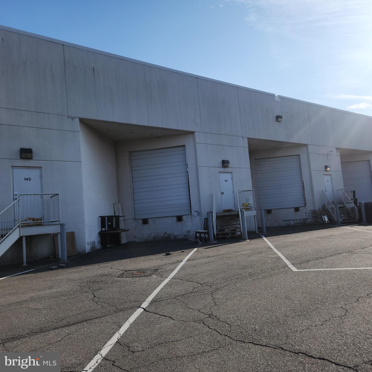 MEADOWBROOK - Commercial Lease