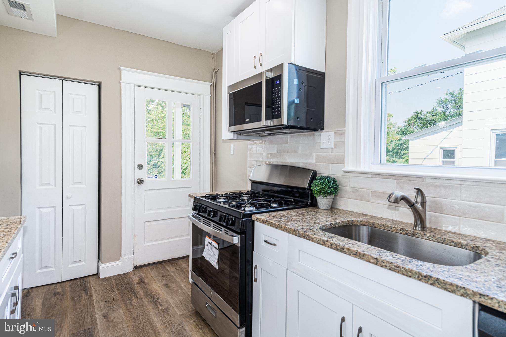 PARKSIDE - Residential