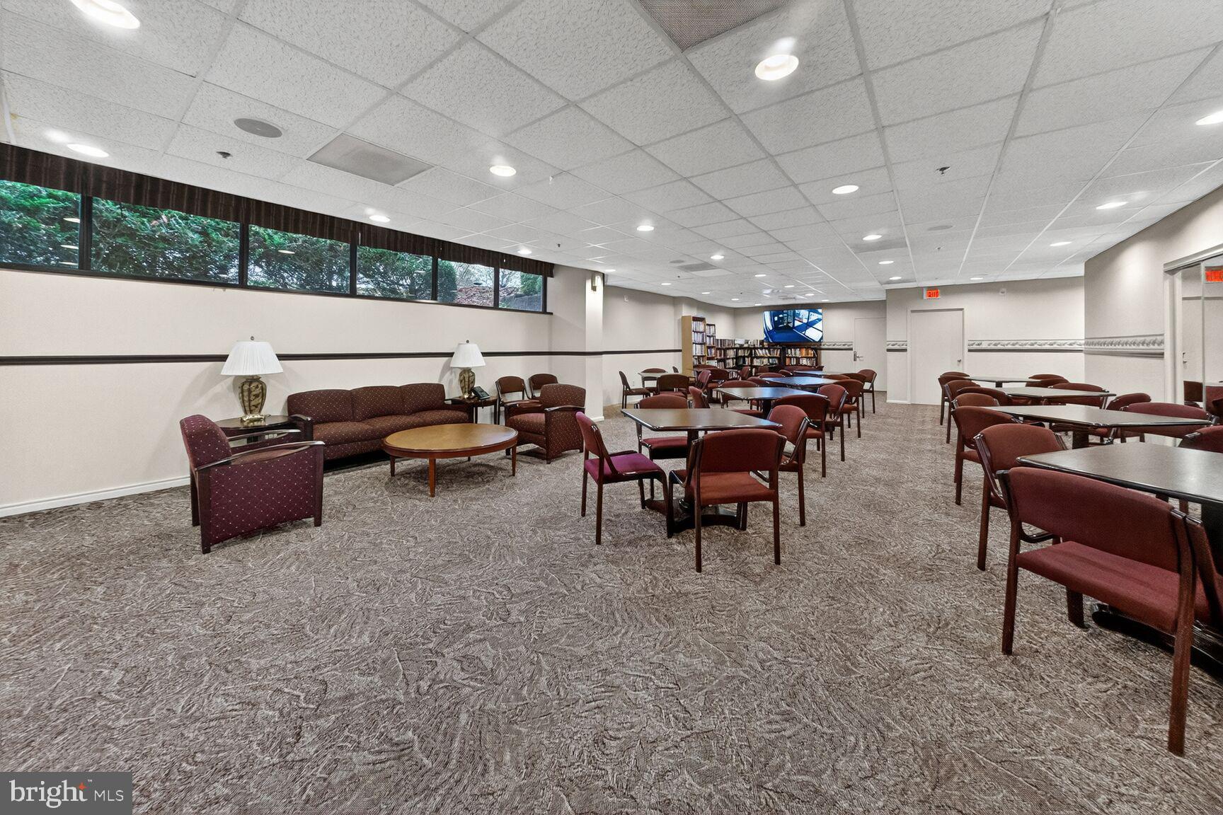 GREENS AT LEISURE WORLD - Residential