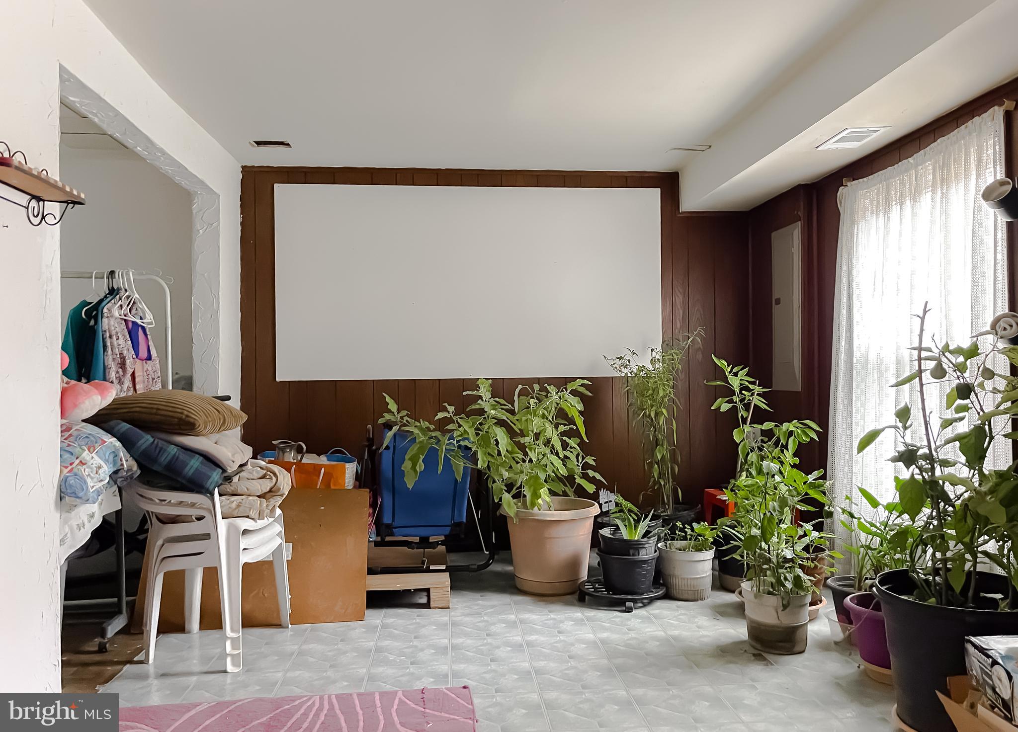 PINEWOOD HILL - Residential