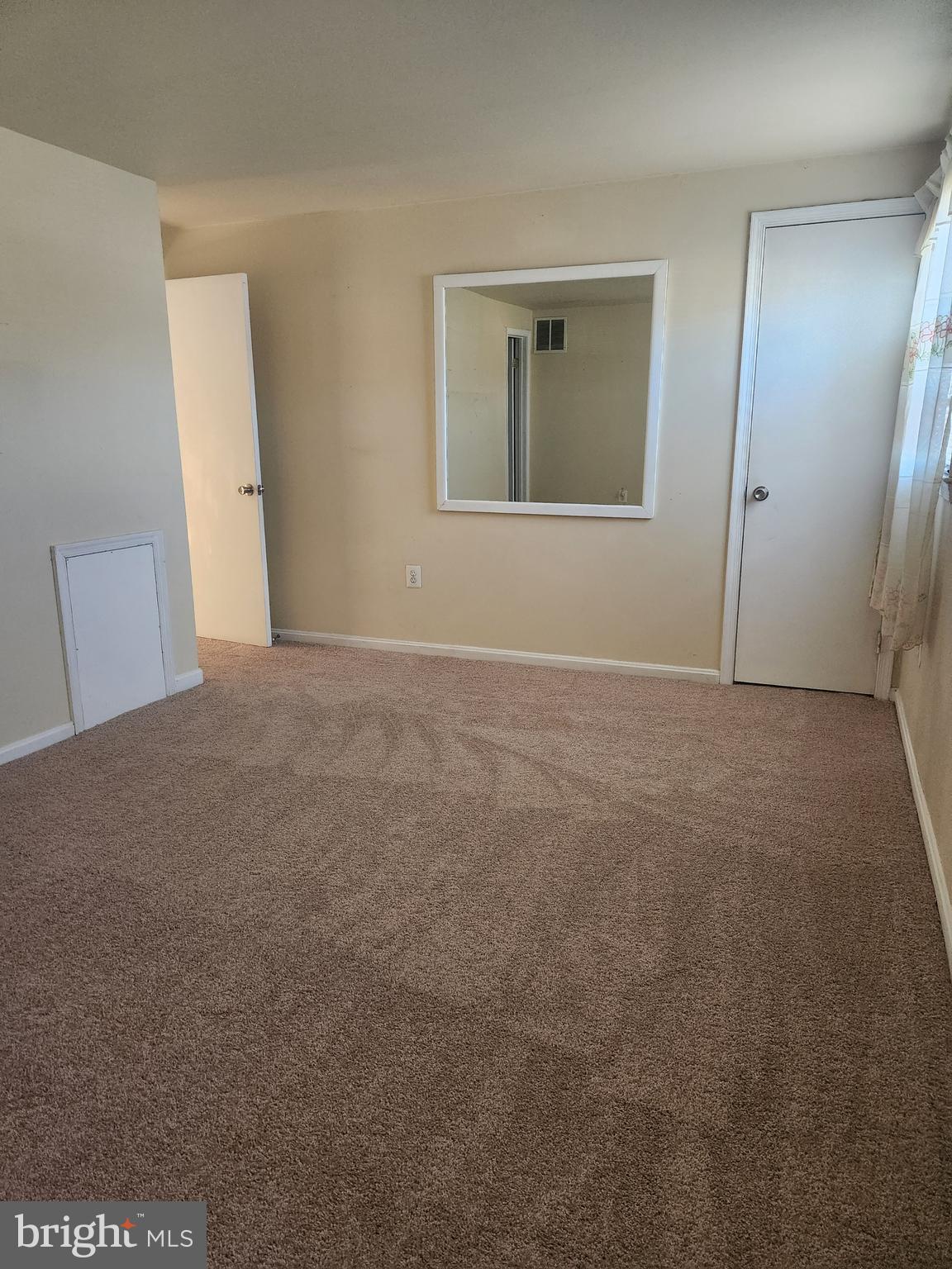 PINEWOOD HILL - Residential