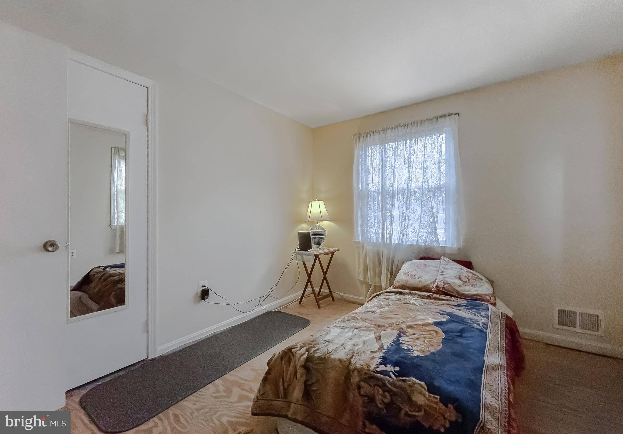 PINEWOOD HILL - Residential