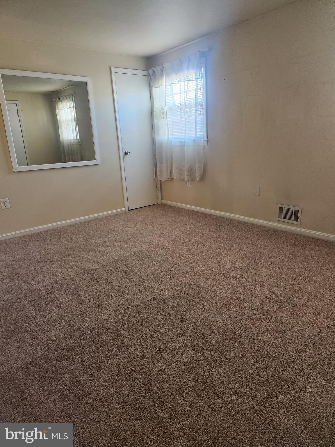 PINEWOOD HILL - Residential