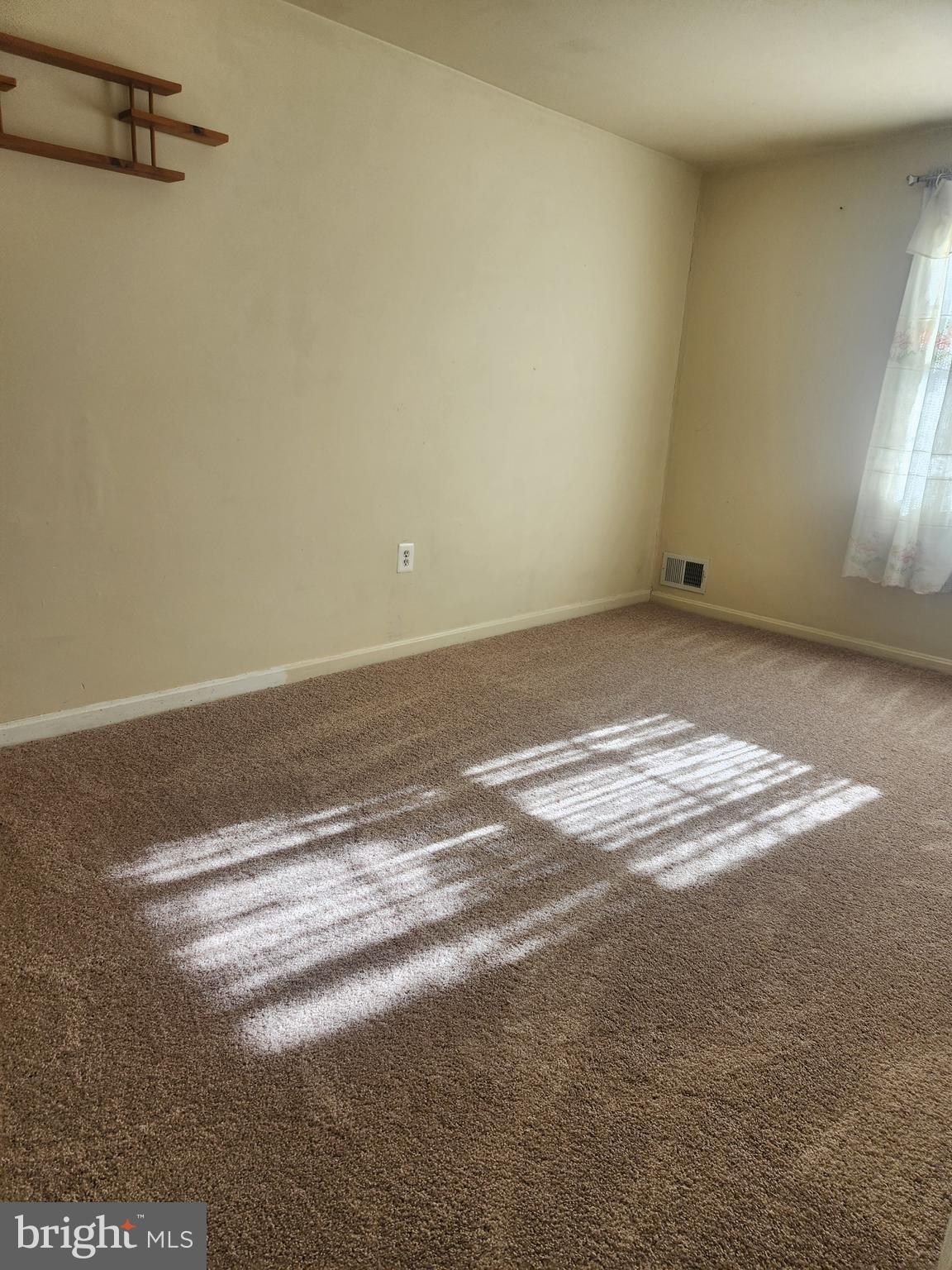 PINEWOOD HILL - Residential