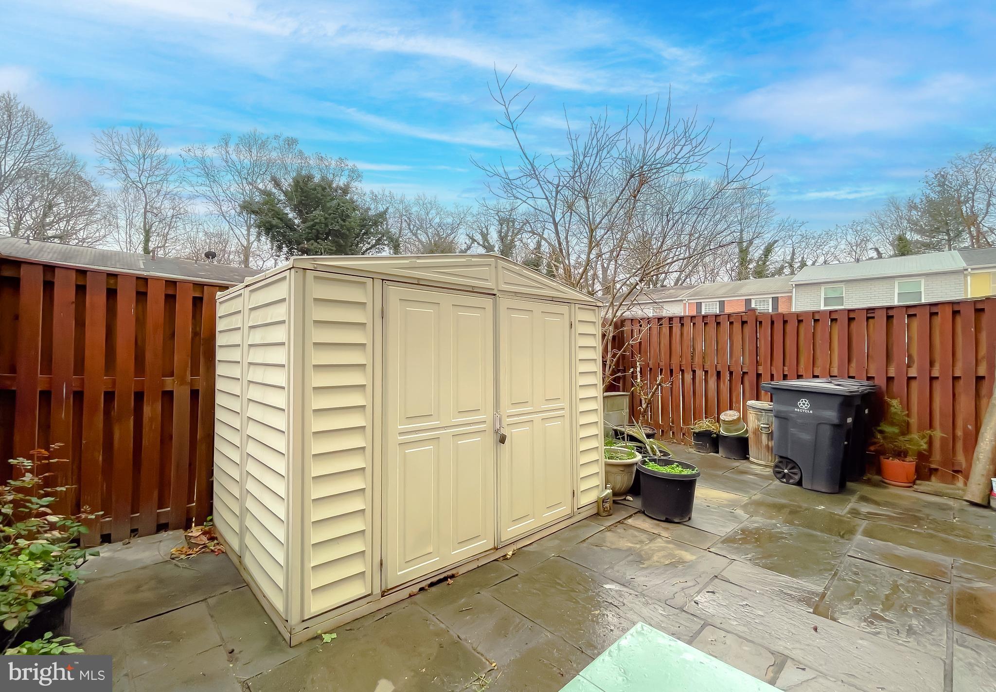 PINEWOOD HILL - Residential