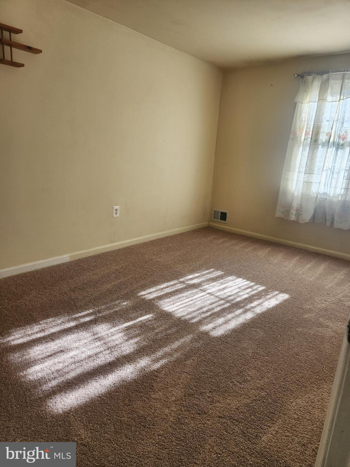 PINEWOOD HILL - Residential