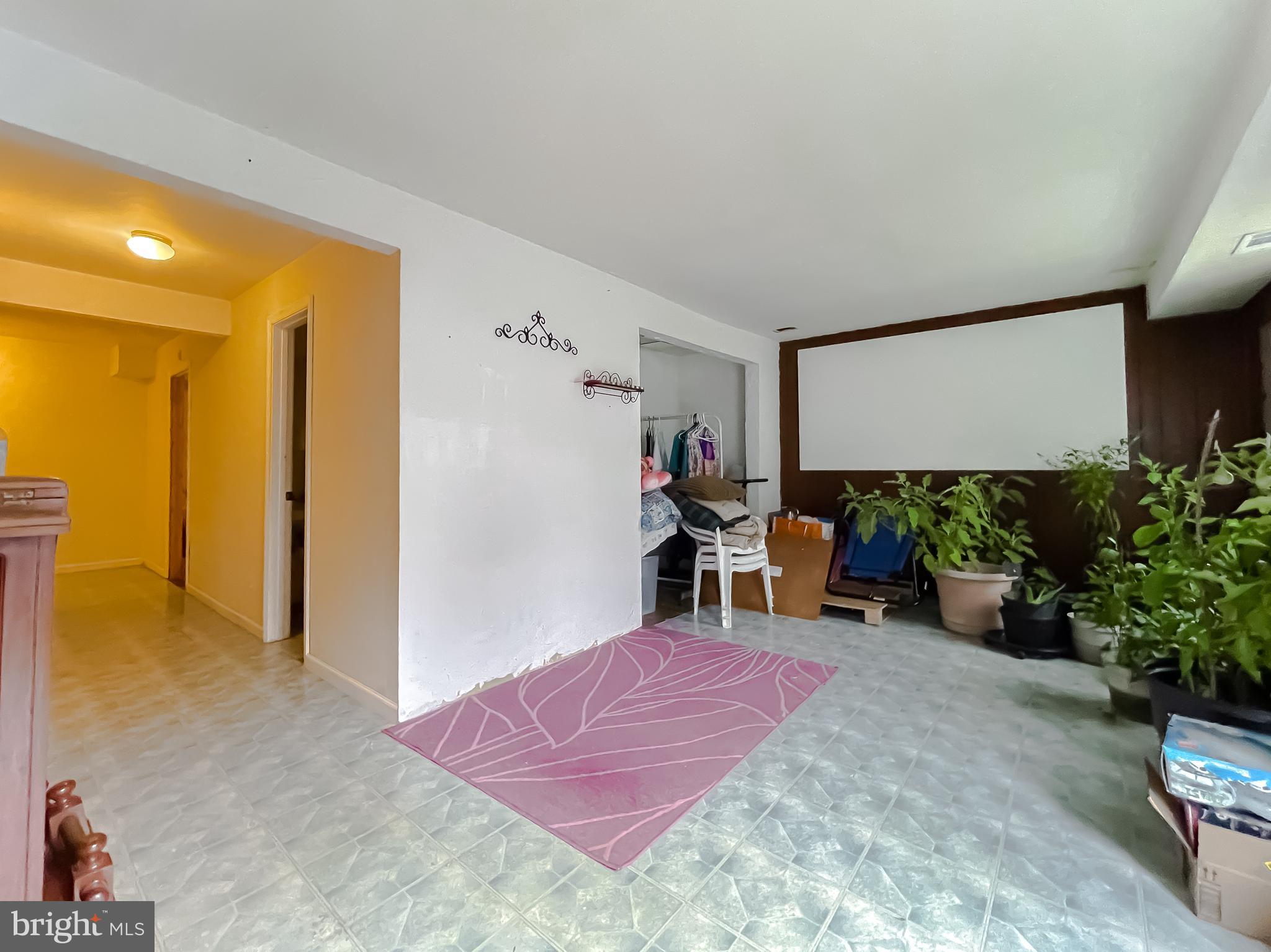 PINEWOOD HILL - Residential