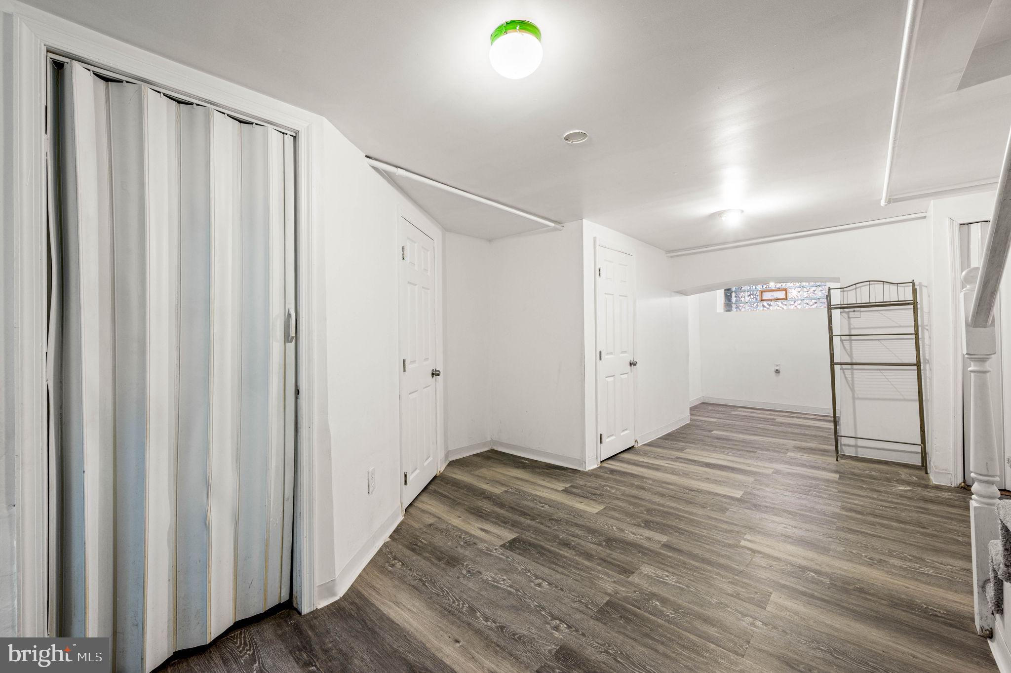 ELMWOOD PARK - Residential