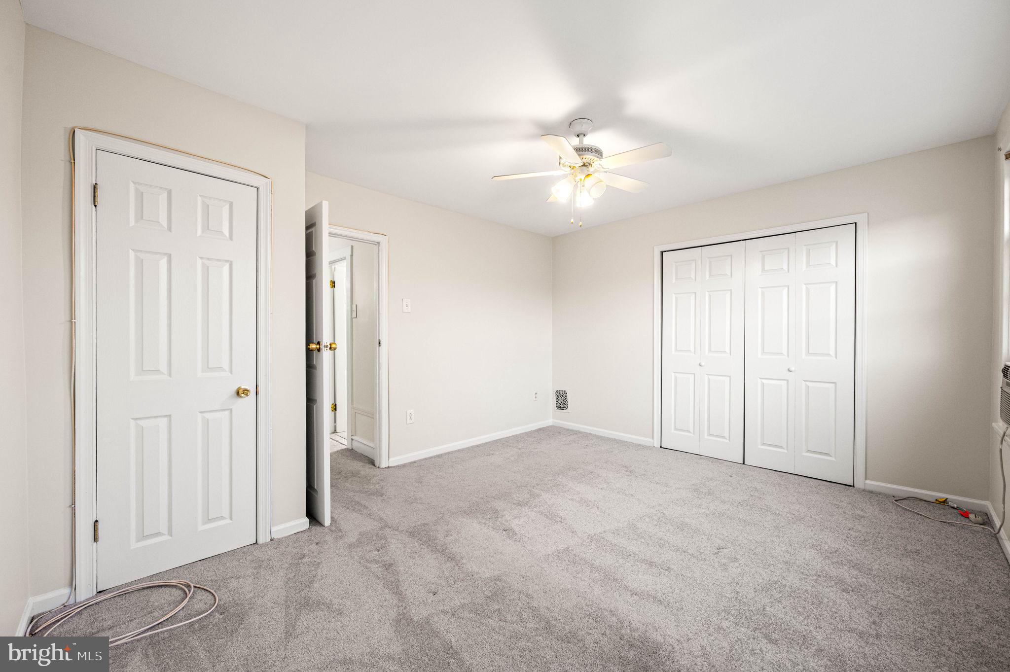 ELMWOOD PARK - Residential