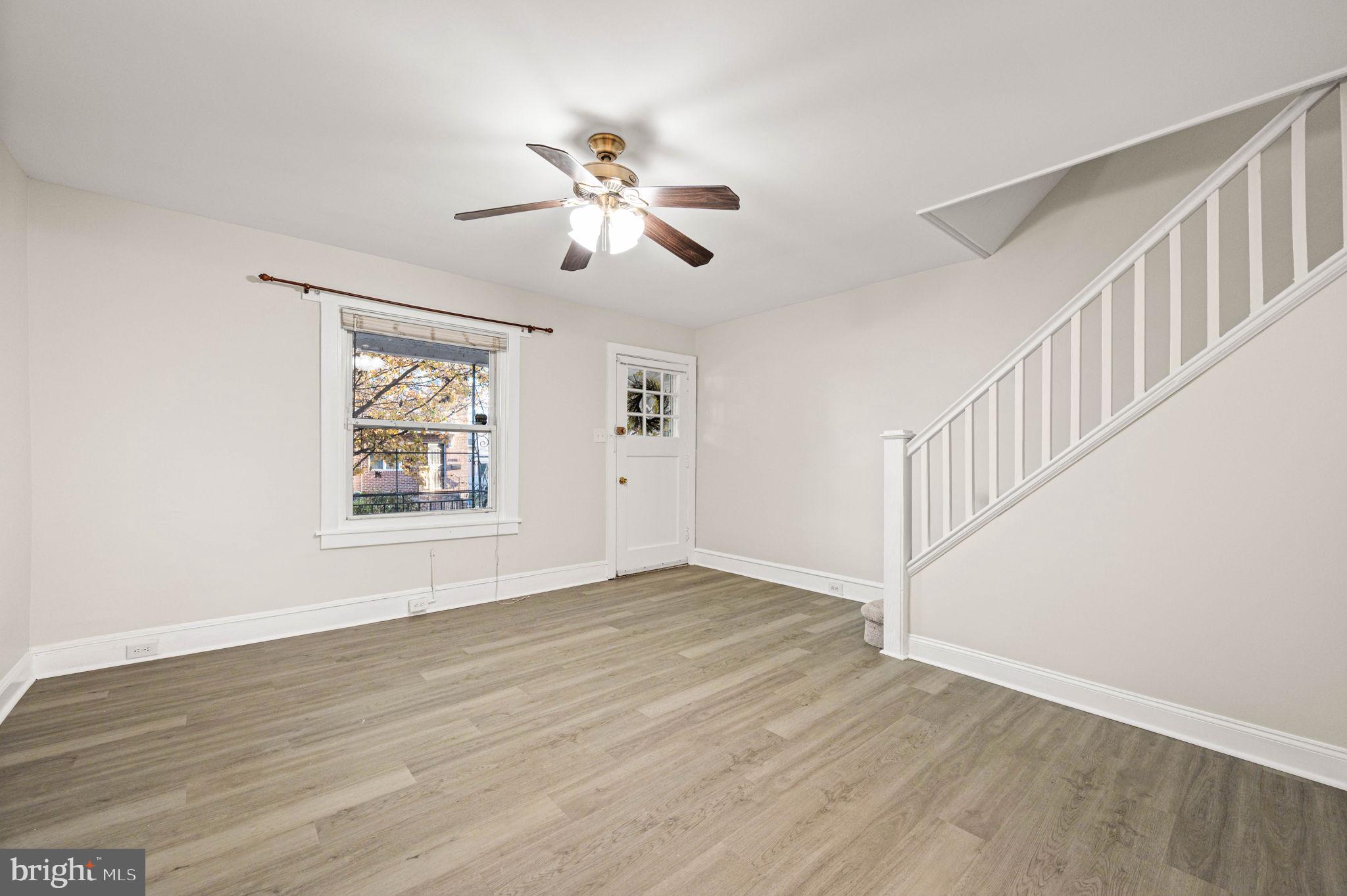 ELMWOOD PARK - Residential