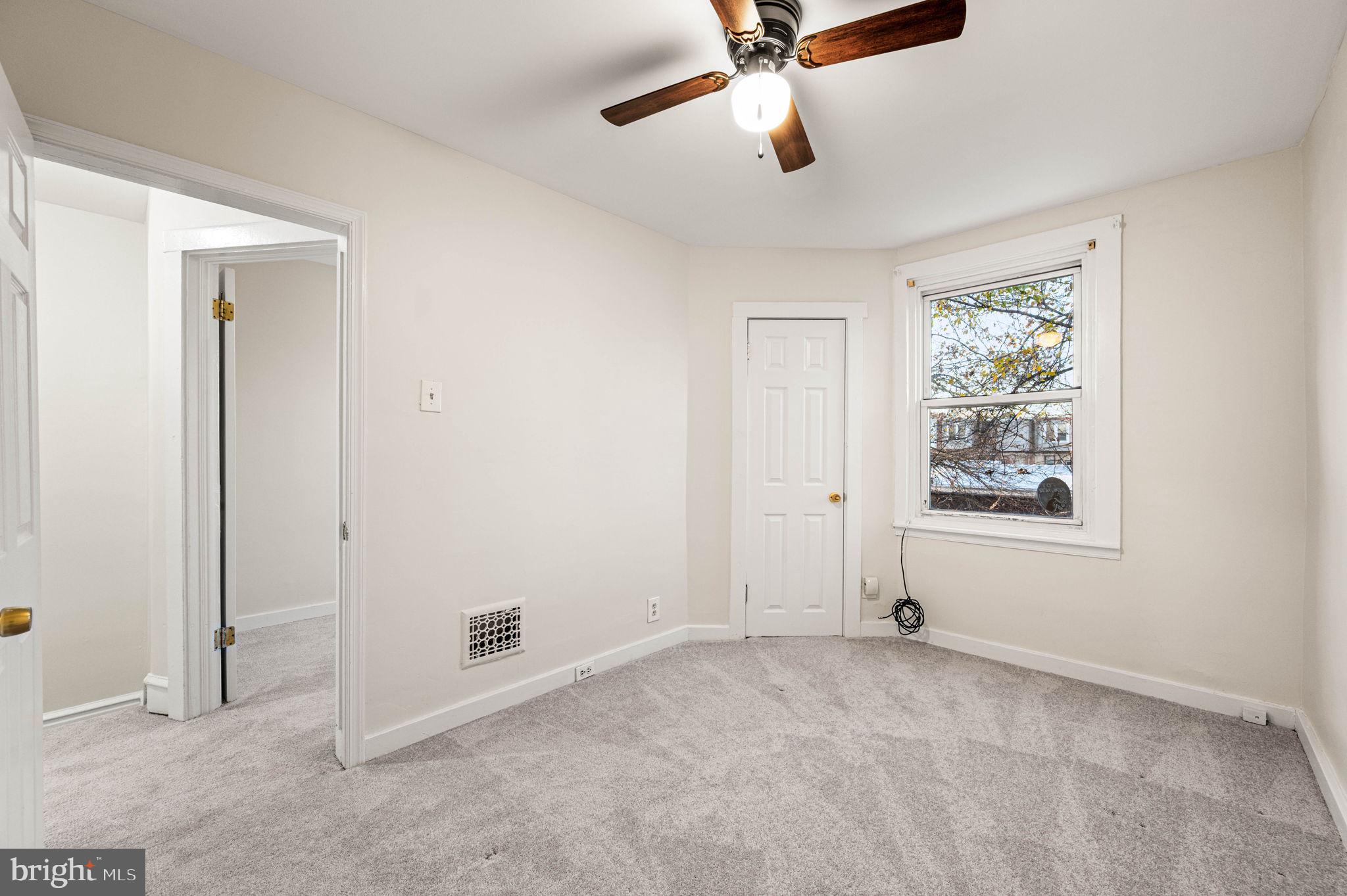 ELMWOOD PARK - Residential