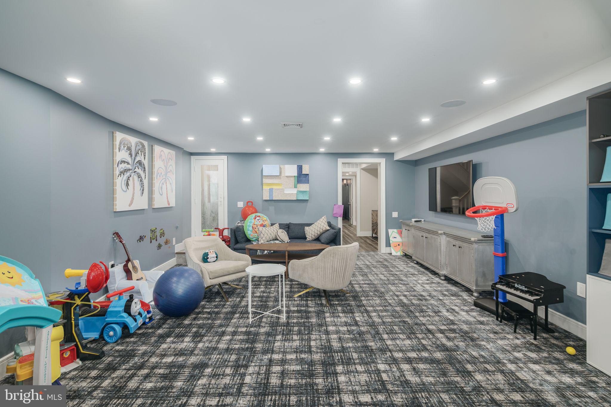 SOCIETY HILL - Residential