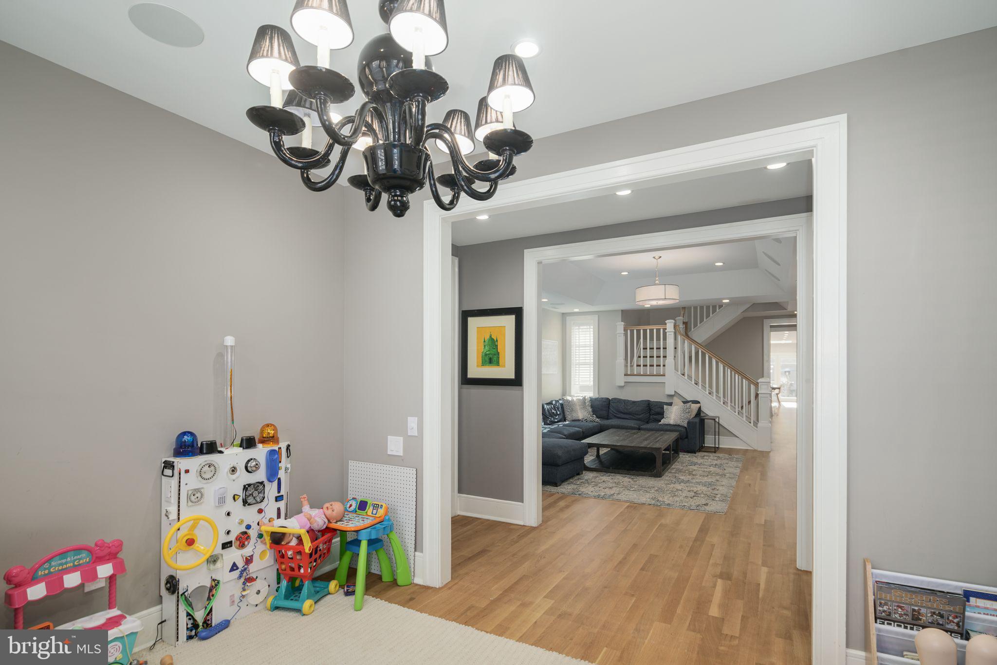 SOCIETY HILL - Residential