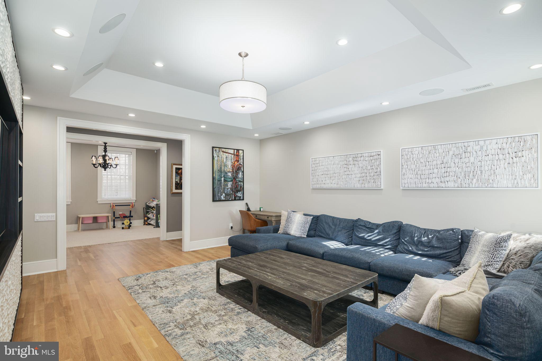 SOCIETY HILL - Residential