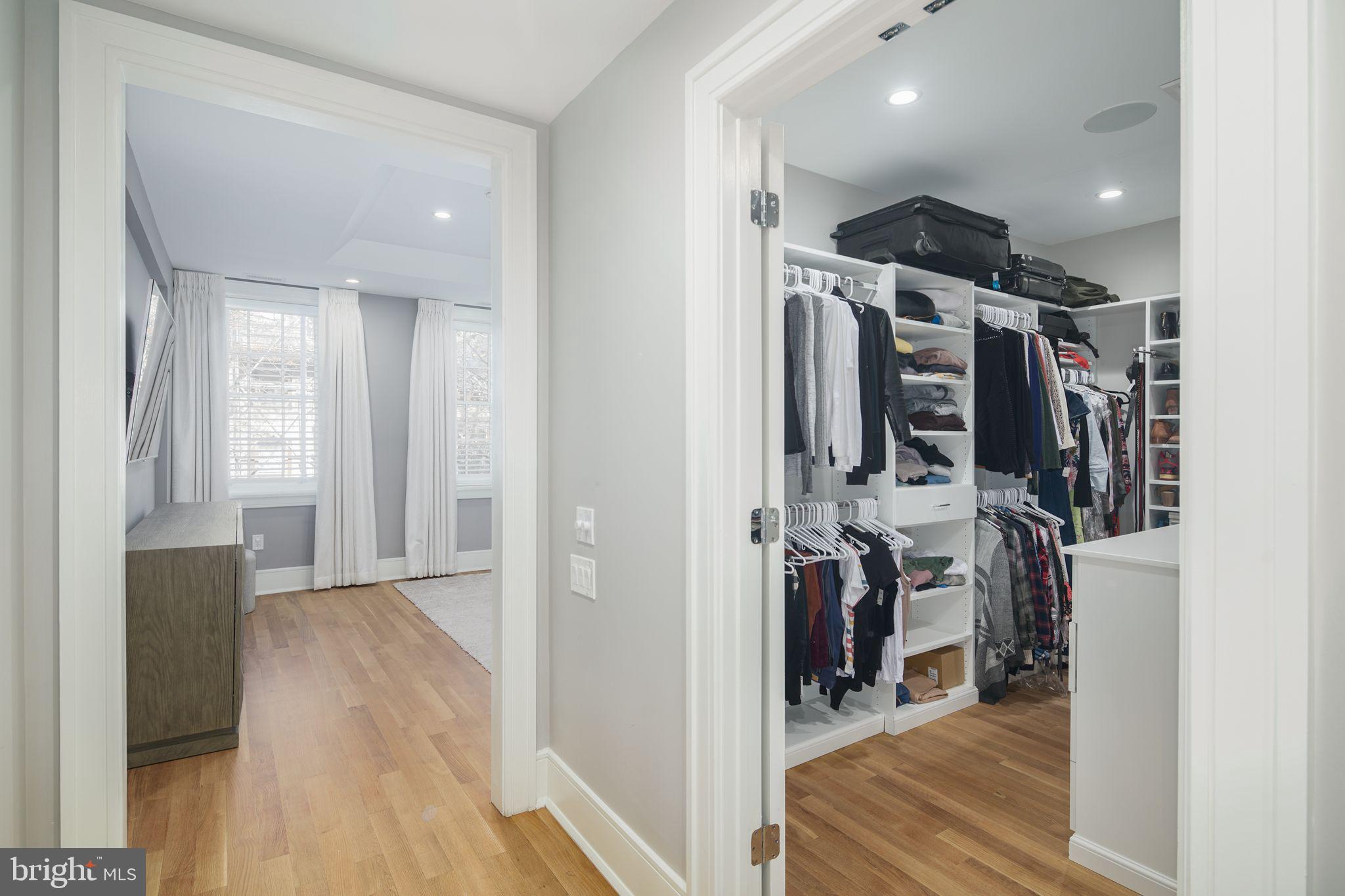 SOCIETY HILL - Residential