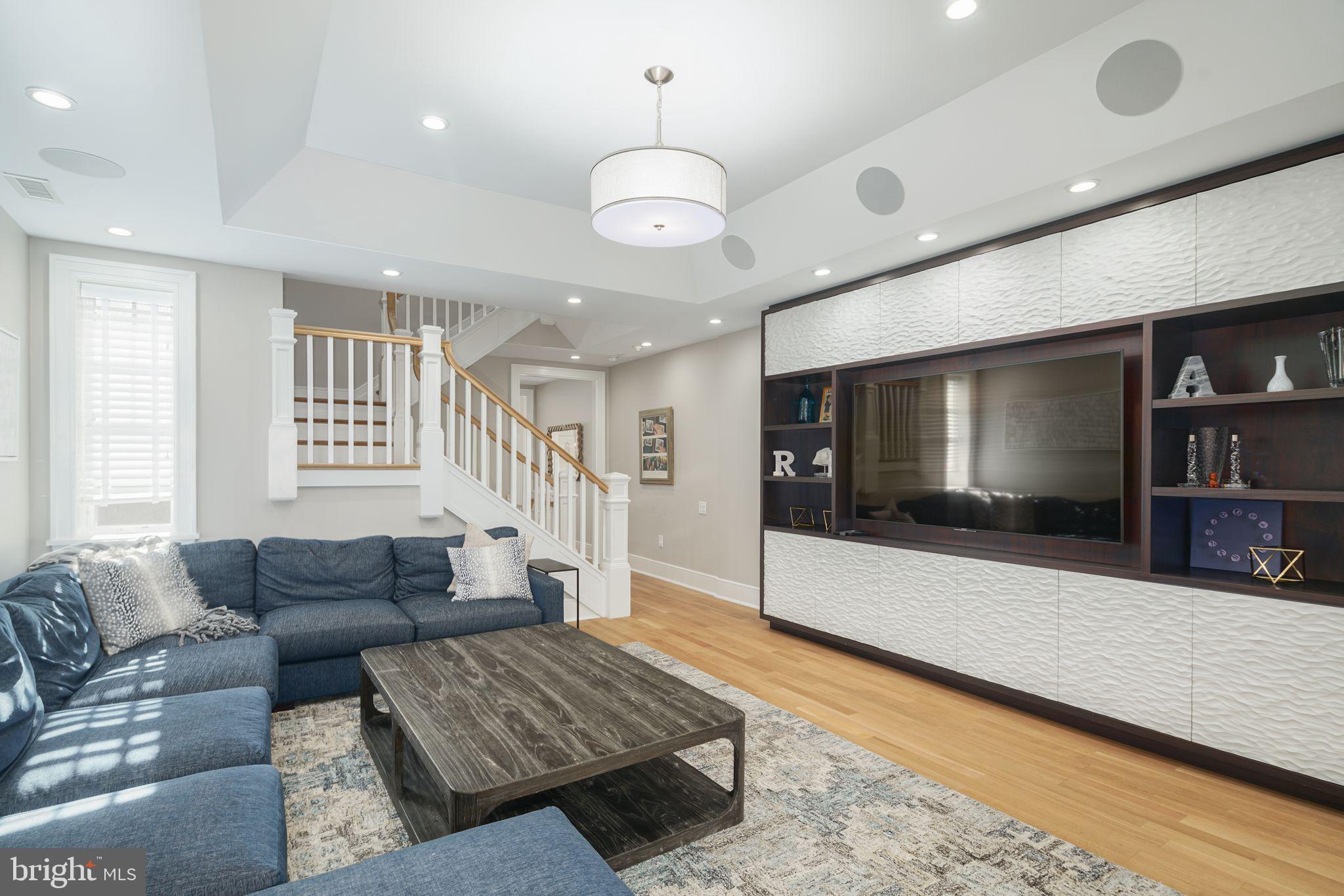 SOCIETY HILL - Residential