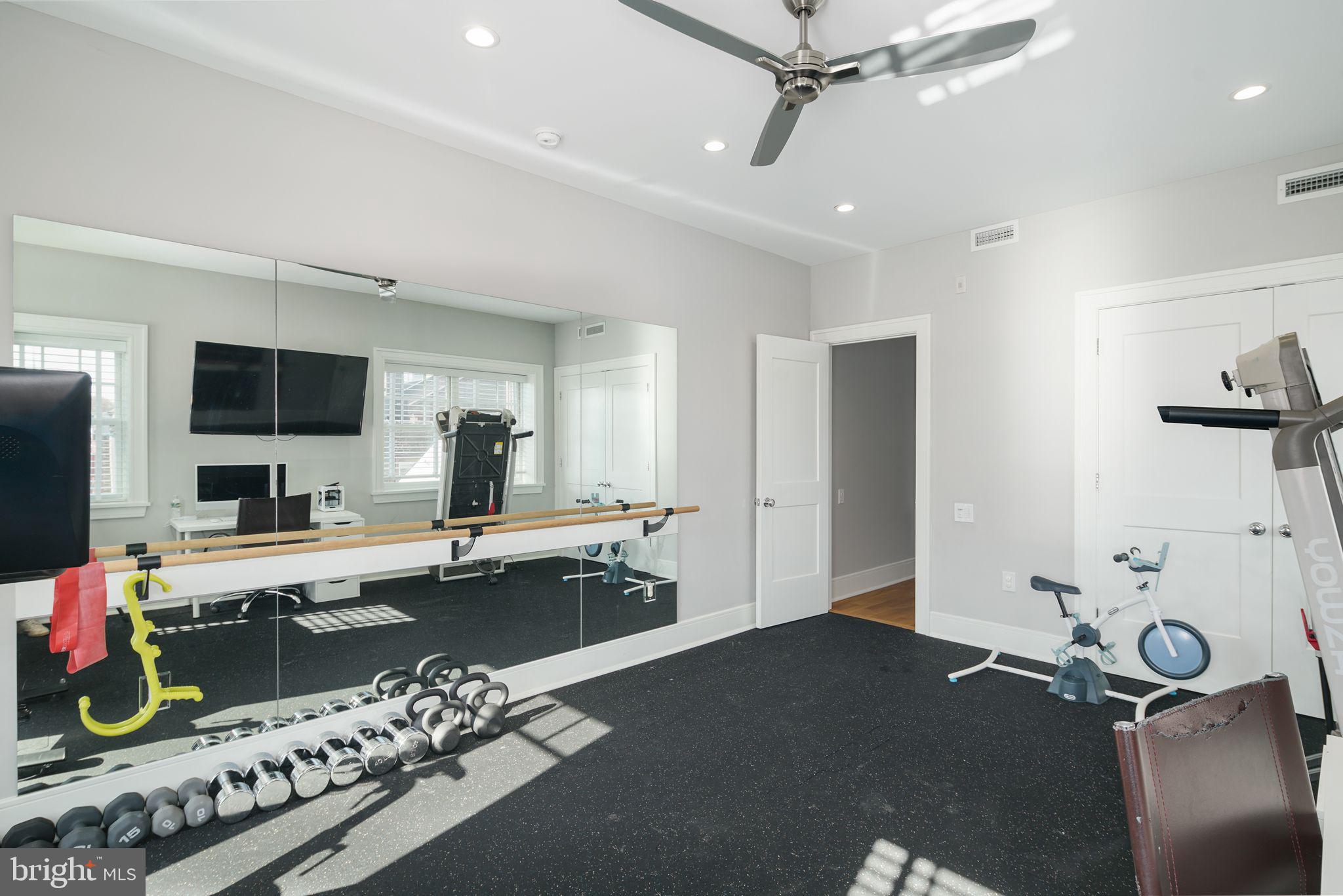 SOCIETY HILL - Residential