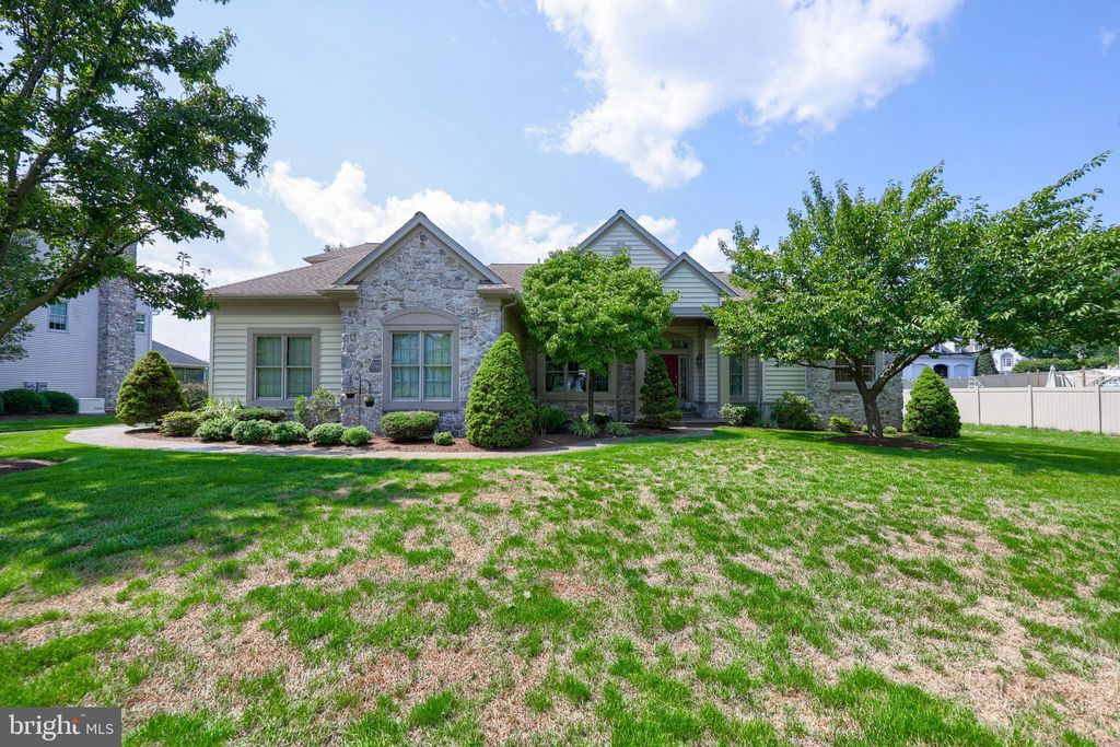 Photo of 2016 Mallard Drive, Lancaster, PA 17601 (MLS # PALA2055936)