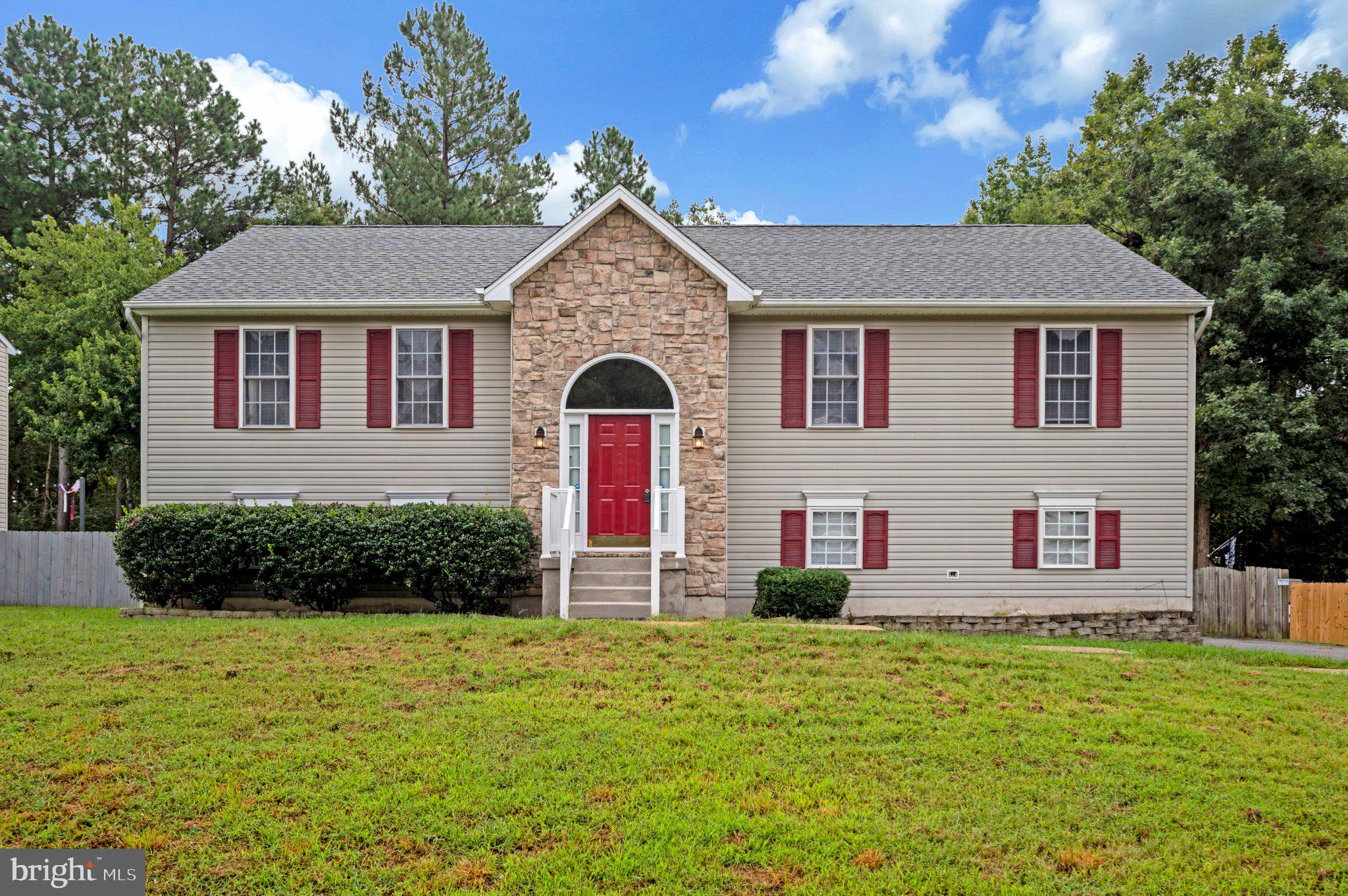 3807 LANCASTER RING ROAD