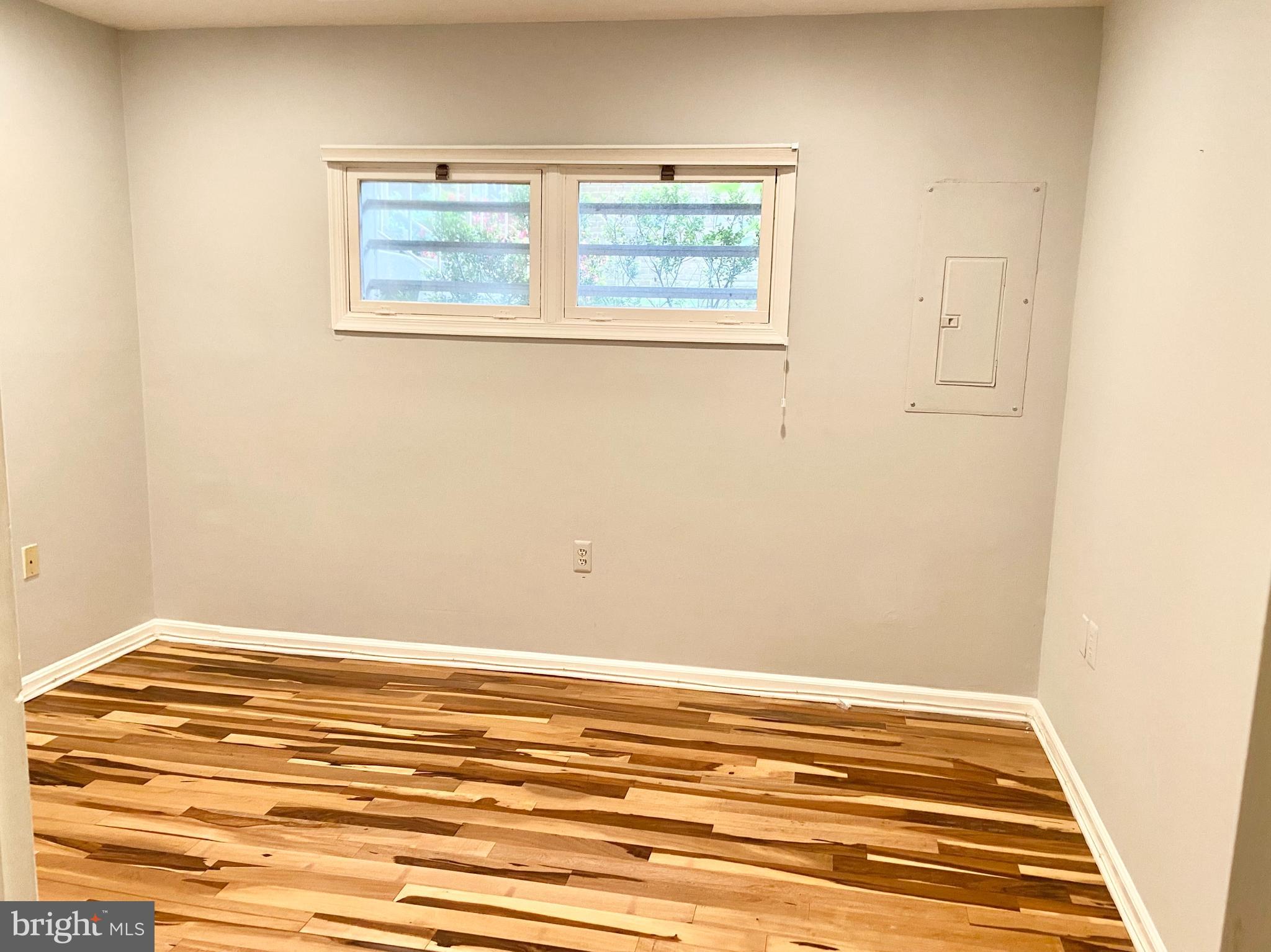 GROSVENOR PARK TOWNHOME CONDOMINIUMS - Residential Lease