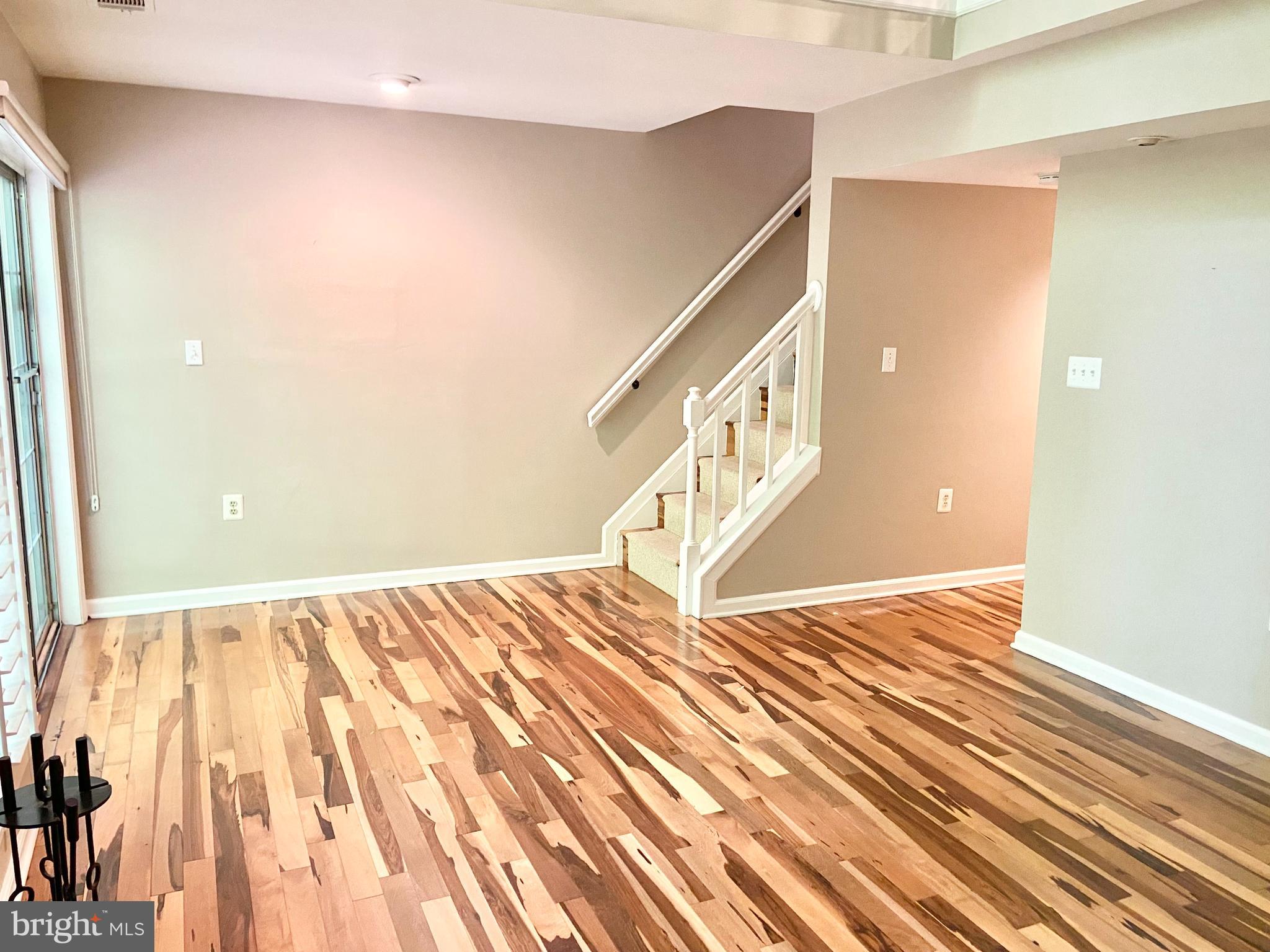 GROSVENOR PARK TOWNHOME CONDOMINIUMS - Residential Lease