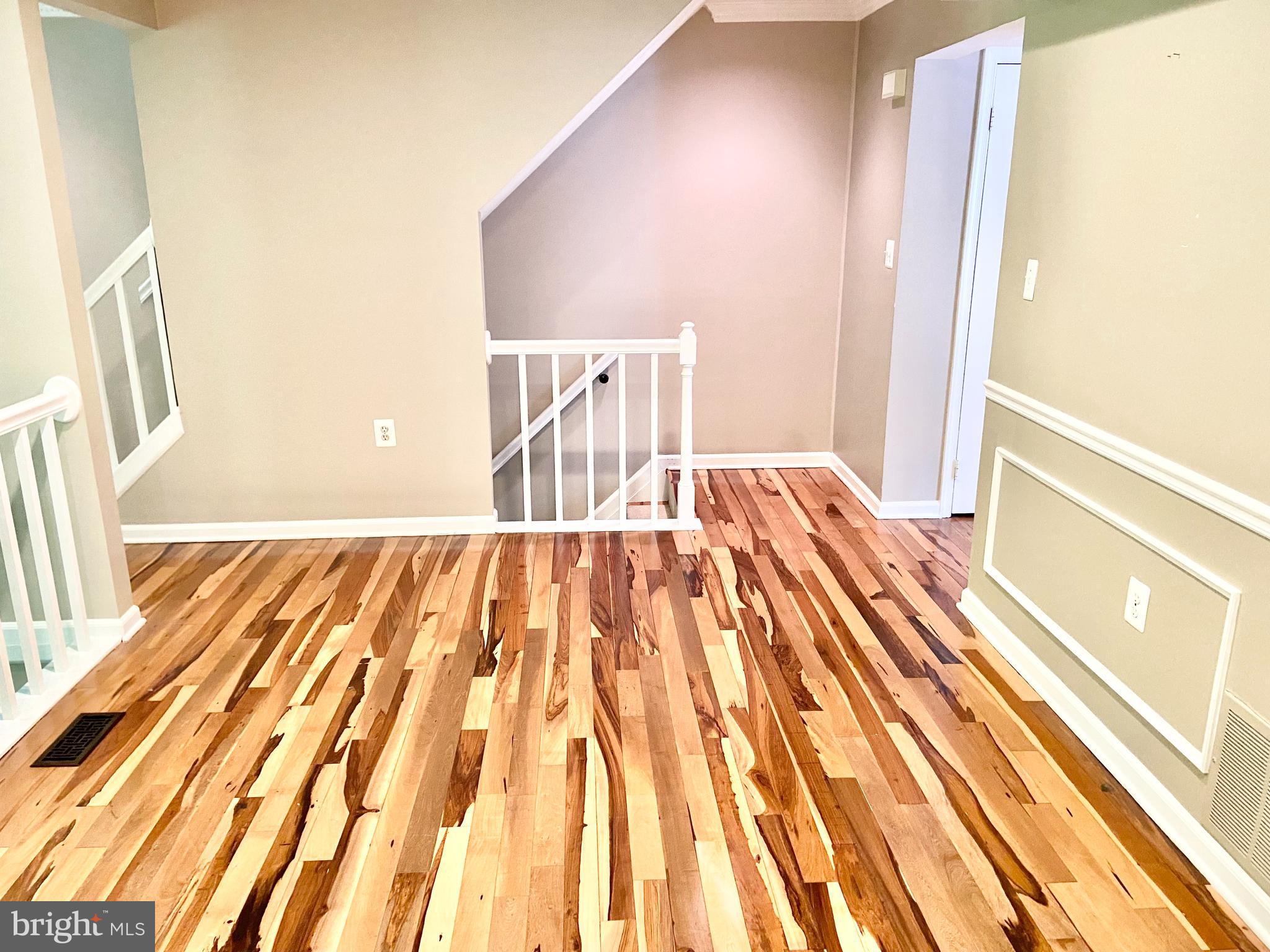 GROSVENOR PARK TOWNHOME CONDOMINIUMS - Residential Lease