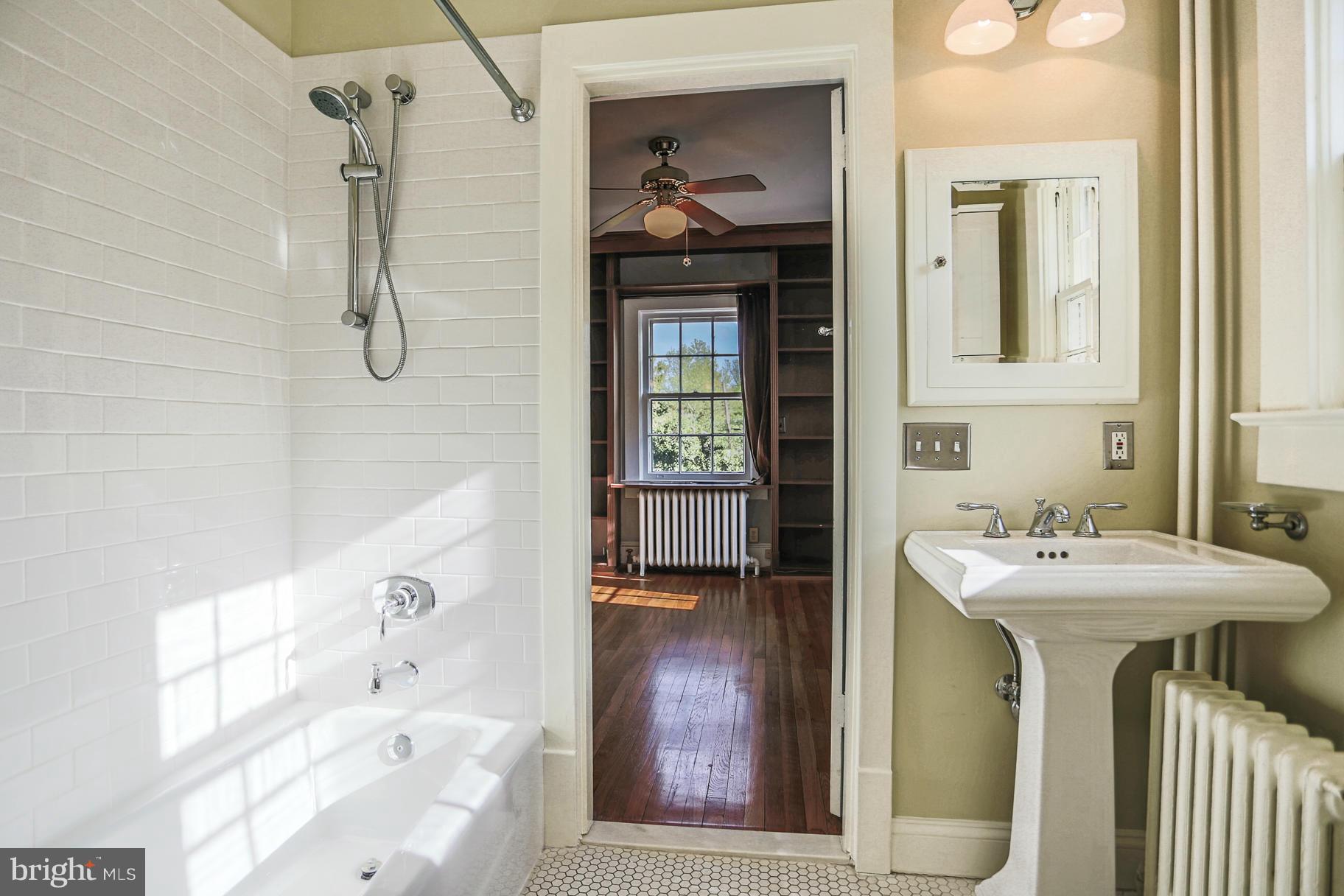 ROSEMONT - Residential