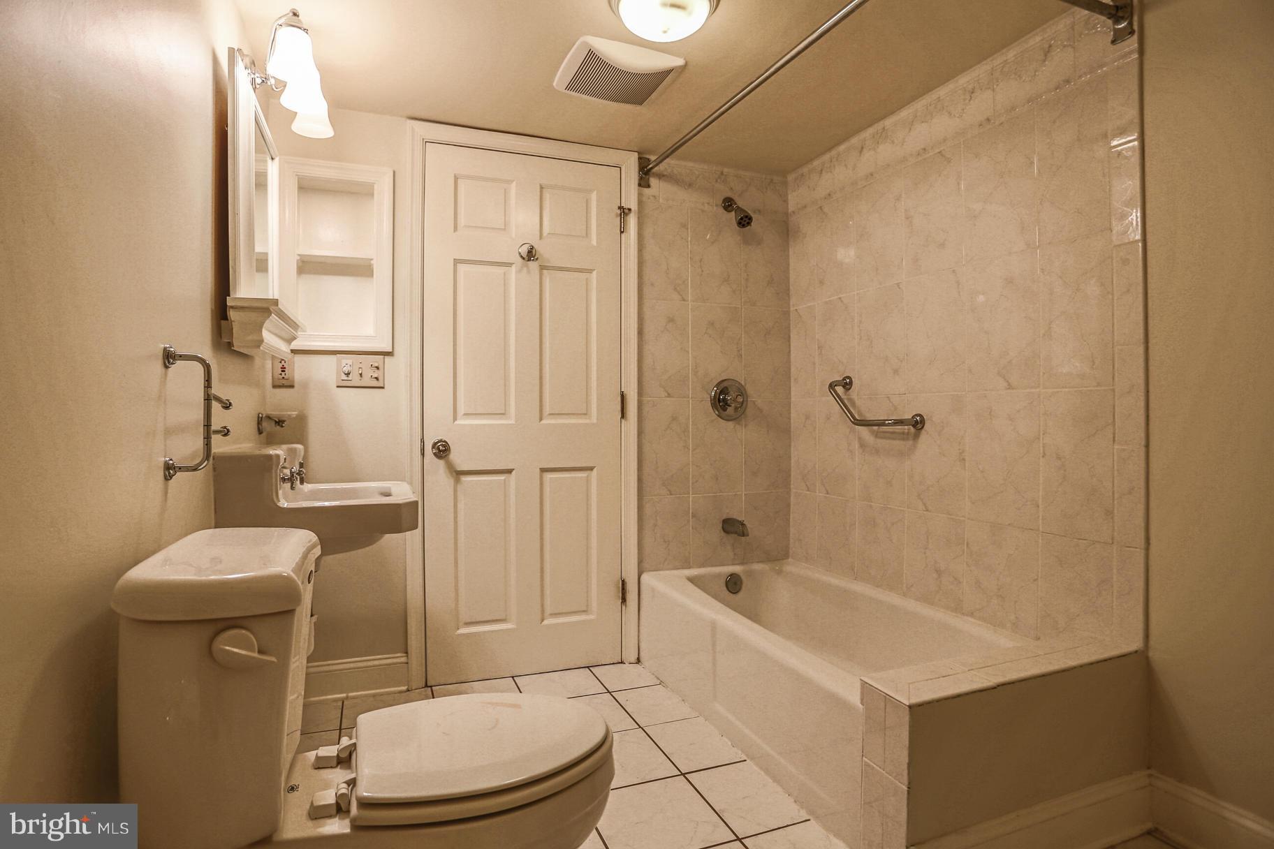 ROSEMONT - Residential