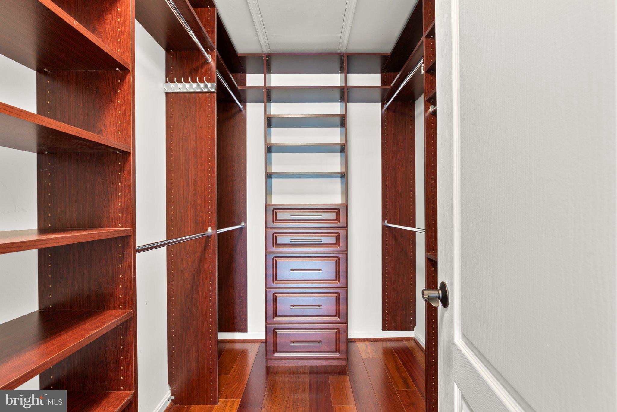 WELLINGTON WEST - Residential