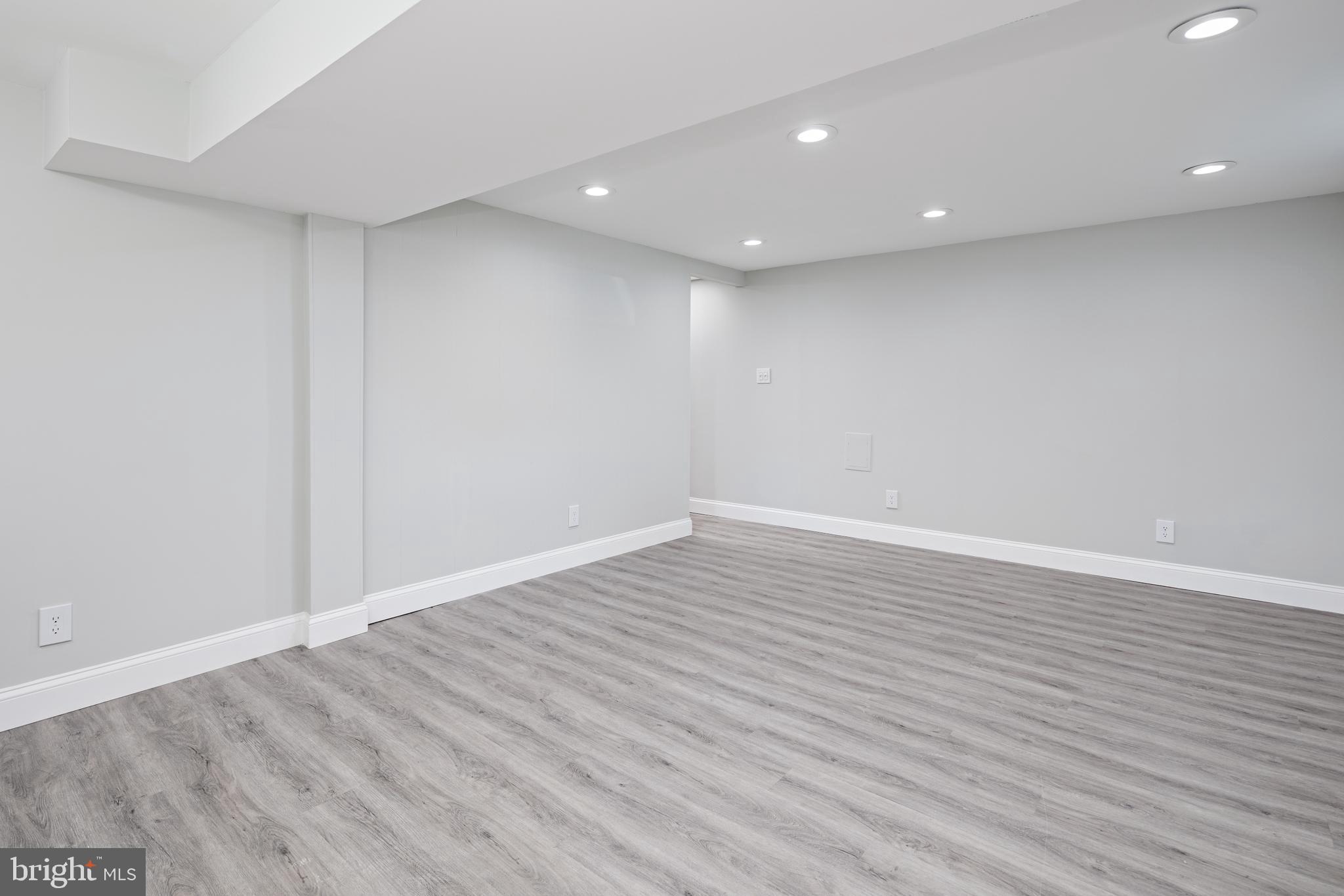 ROLLING ROAD FARMS - Residential