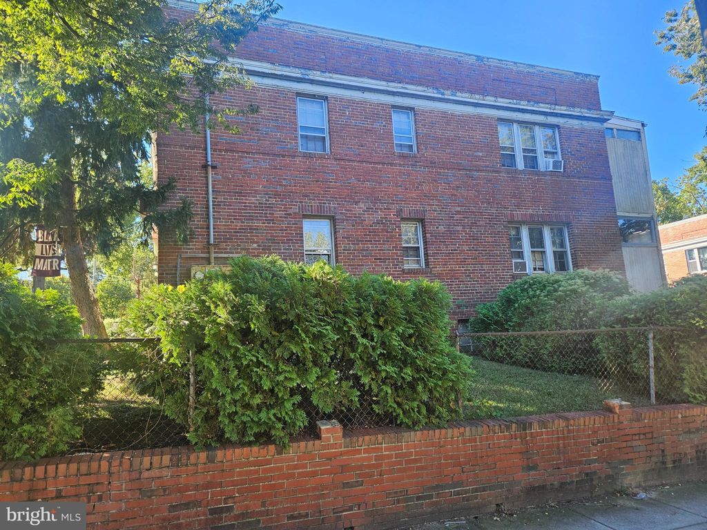 Photo of 300 Decatur Street NW, WASHINGTON, DC 20011 (MLS # DCDC2227686)