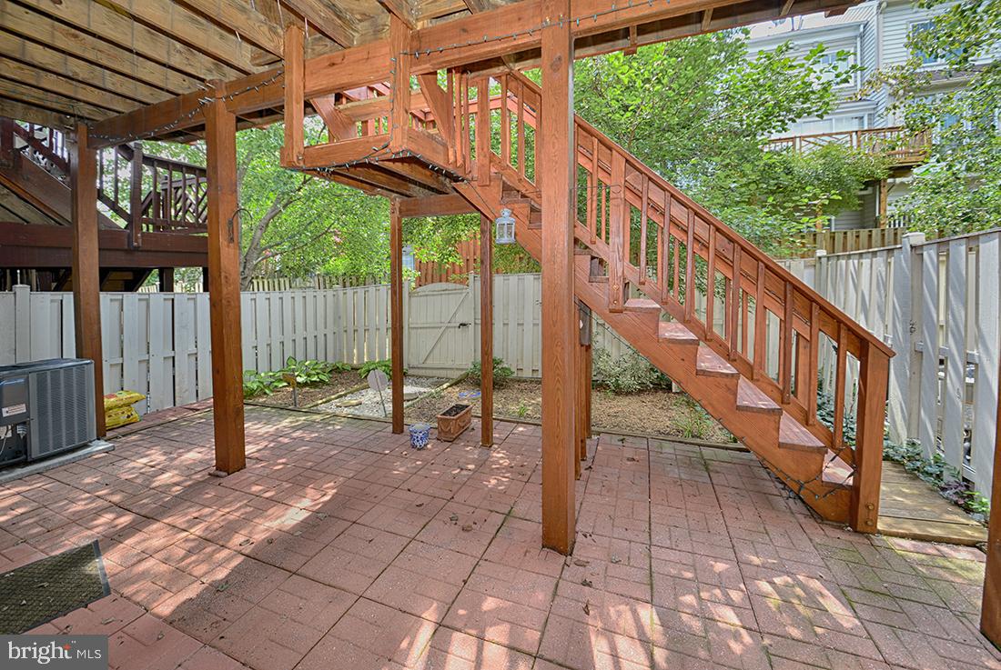 VIRGINIA CENTER - Residential Lease