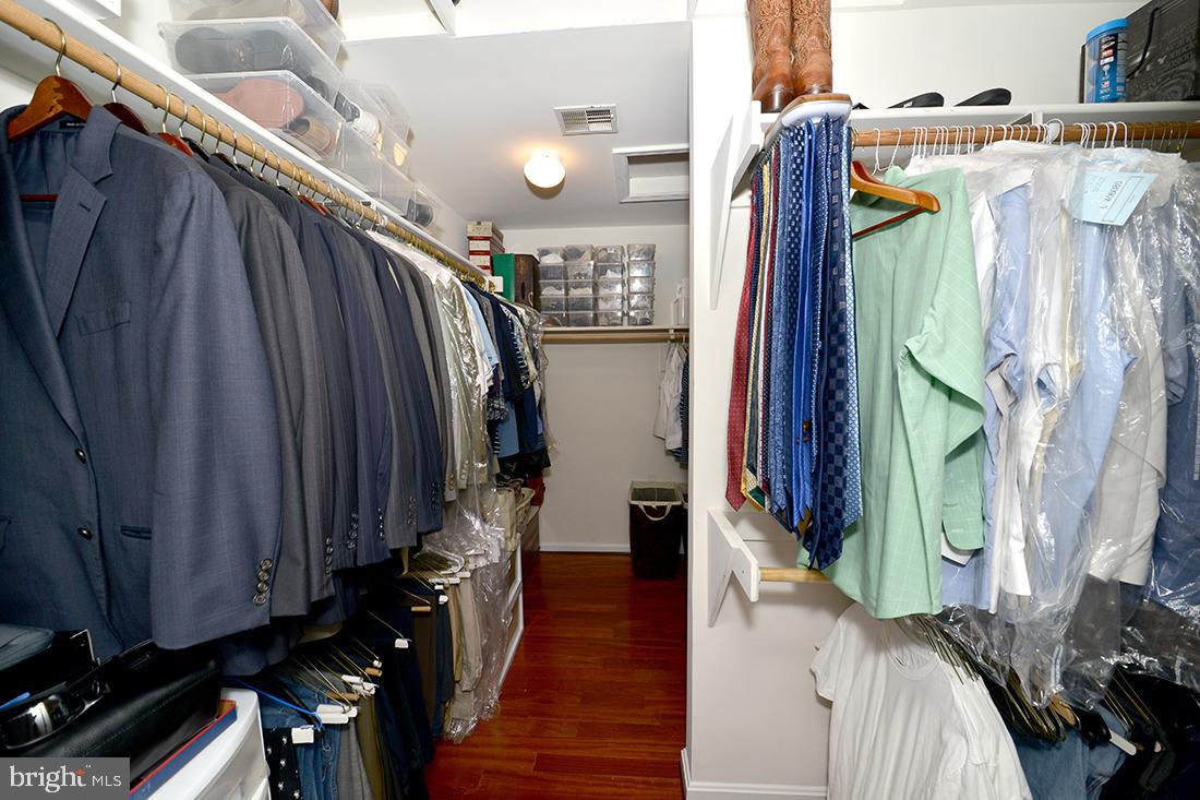 VIRGINIA CENTER - Residential Lease