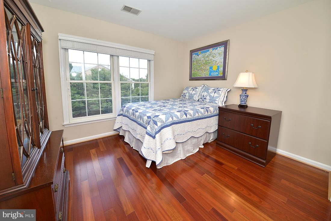 VIRGINIA CENTER - Residential Lease