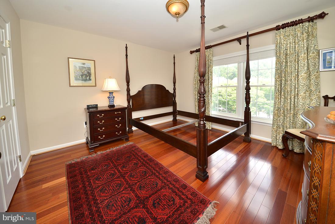 VIRGINIA CENTER - Residential Lease