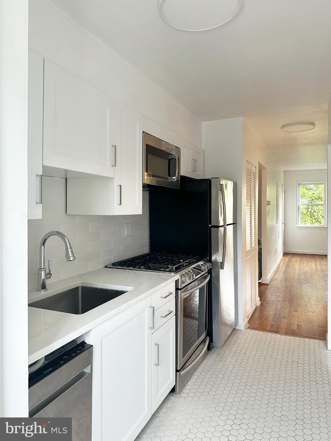 1280 16TH STREET NE