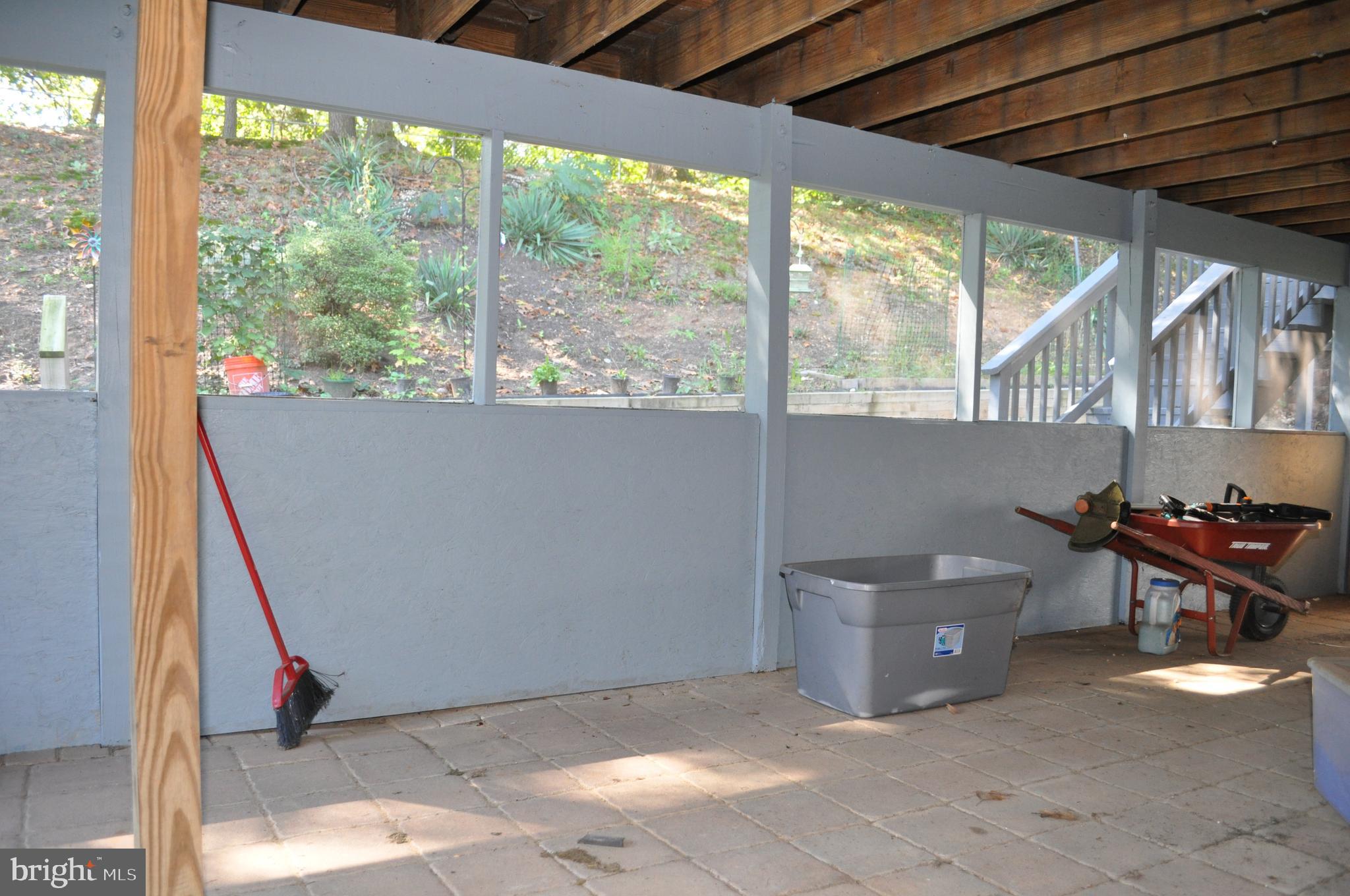 INVERNESS WOODS - Residential