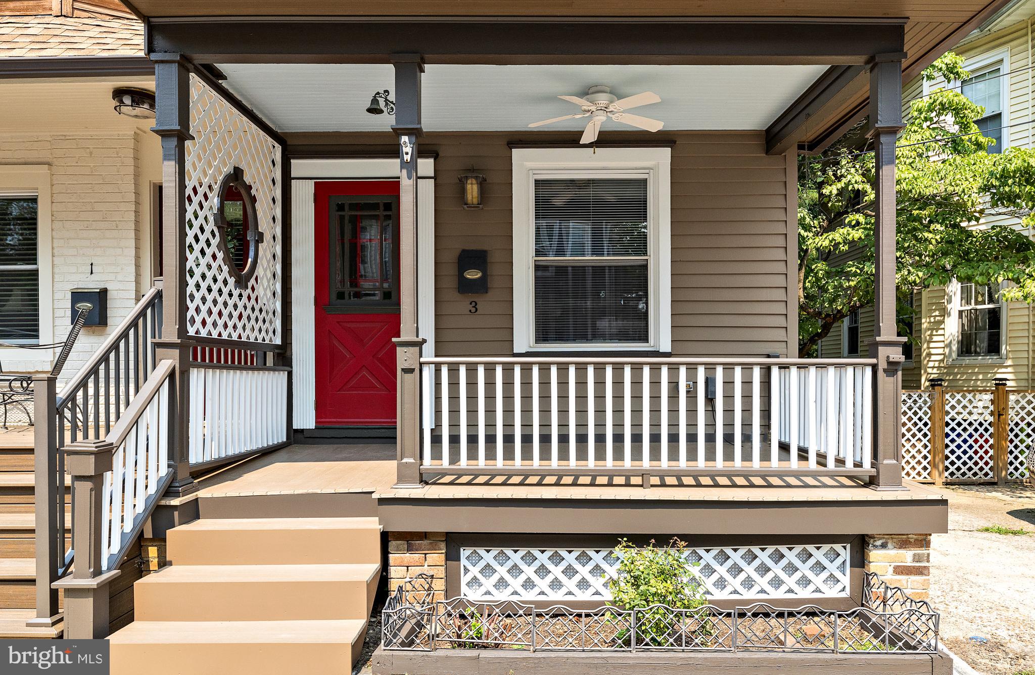 3 LEE AVENUE