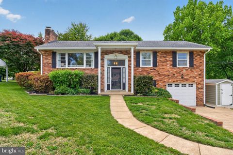 Photo of 6505 Orland Street, FALLS CHURCH, VA 22043 (MLS # VAFX2309976)