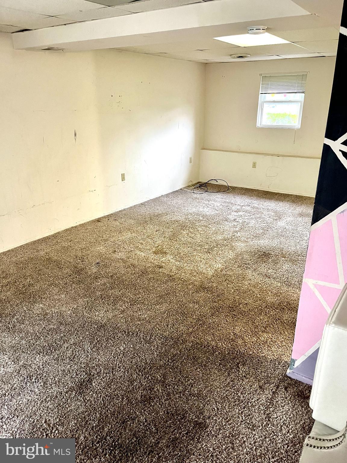 TOWERING OAKS - Residential