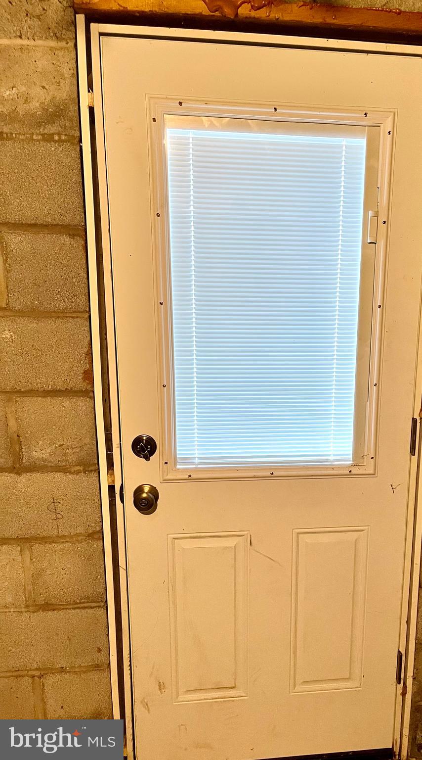 TOWERING OAKS - Residential