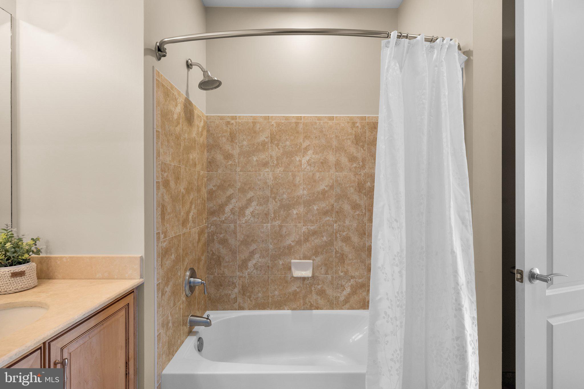 ANNAPOLIS TOWNE CENTRE - Residential