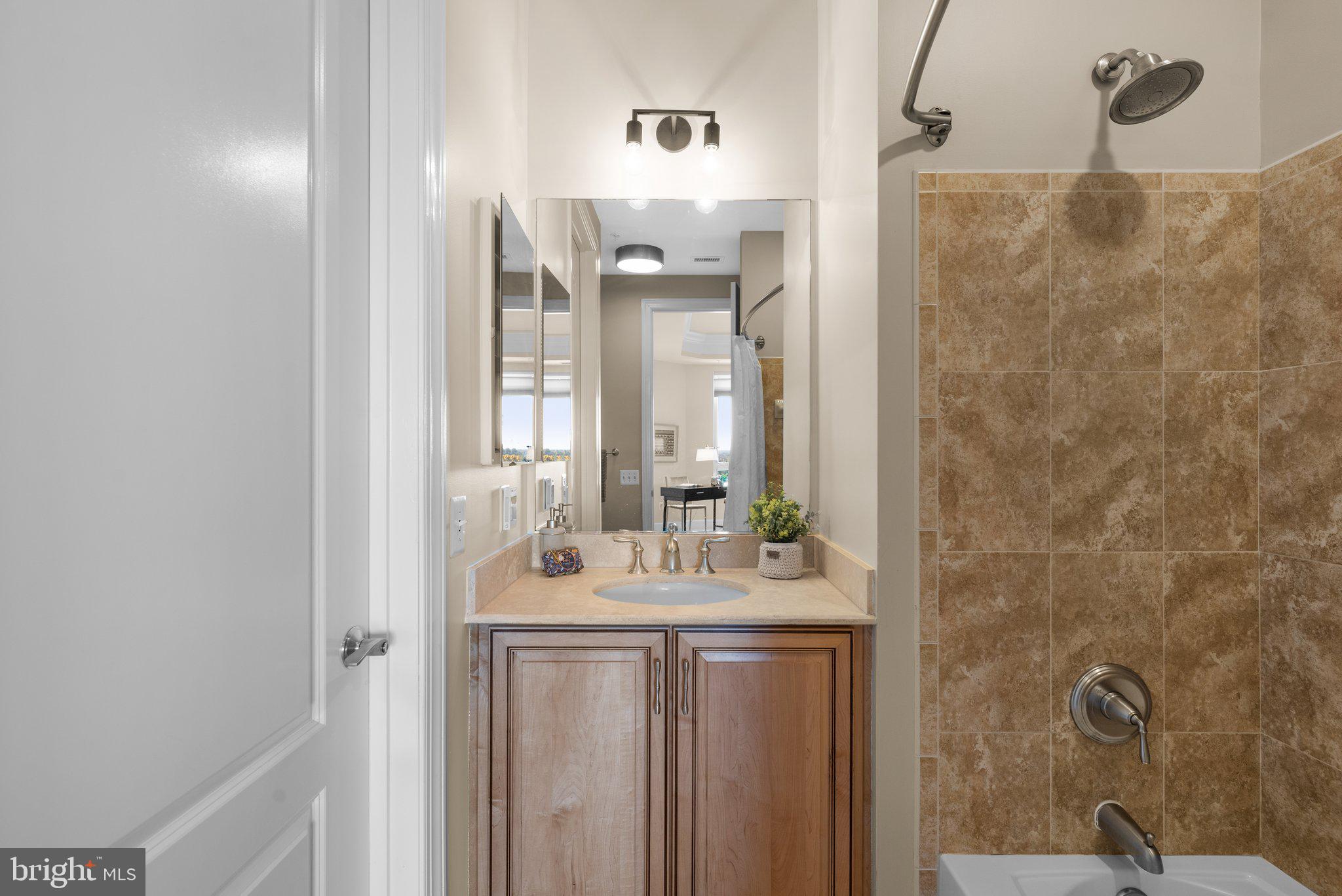 ANNAPOLIS TOWNE CENTRE - Residential