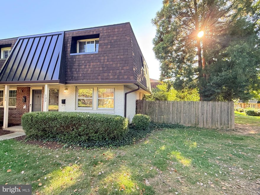 Charming 2-Bedroom Home in Falls Church – Pet Friendly!
Welcome to 132 S Virginia Ave, a beautifully maintained 2-story home offering 2 bedrooms, 1.5 bathrooms, and a comfortable blend of charm and convenience. Enjoy hardwood floors throughout, a bright kitchen, and the ease of an in-unit washer and dryer.
Step outside to your private fenced backyard—perfect for relaxing, entertaining, or letting pets enjoy the outdoors. Situated in a quiet, walkable neighborhood, you’ll love being just minutes from local restaurants, parks, the library, grocery stores, and coffee shops.
This pet-friendly rental delivers the perfect mix of comfort, location, and lifestyle, with easy access to major commuter routes and Metro stations.
Don’t miss this Falls Church gem – available now!