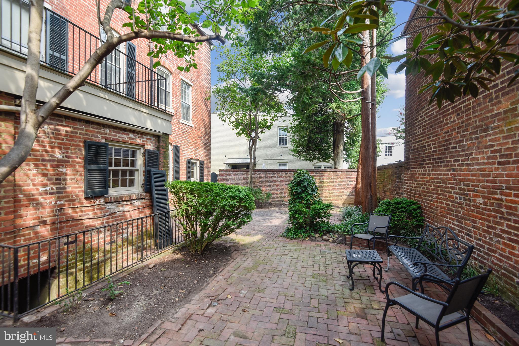 OLD TOWN - Residential